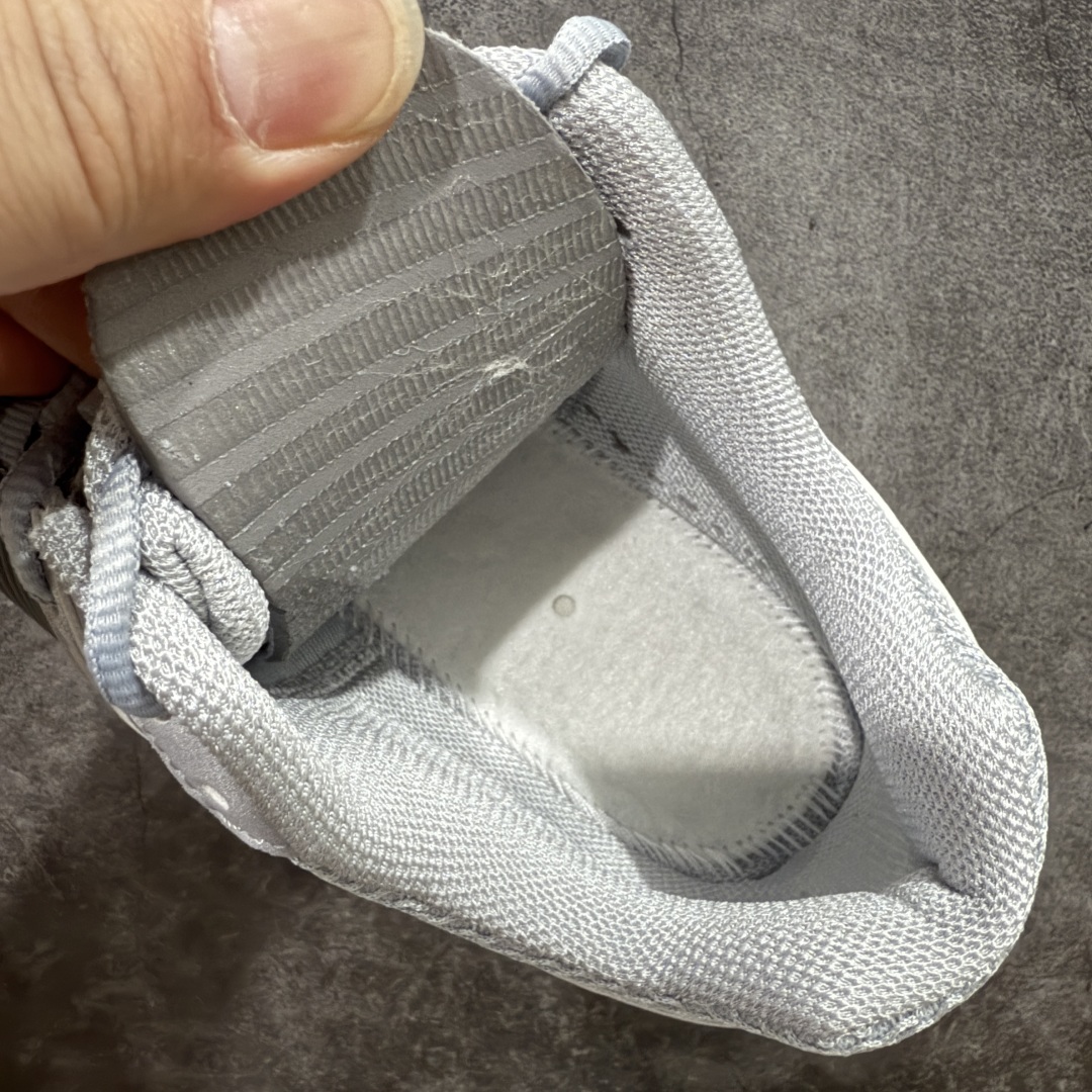 图片[9]-【Mok纯原】NK Zoom Vomero 5 佛莫罗5代系列经典复古运动慢跑鞋 灰色 FJ4151-003 市售最强天花板‼️ 前后掌均有气垫加持 市场唯一正品的色卡 高频 组合大底的顶级产物！ 原装档案原数据纸版楦型 采用正确色卡 合成革饰片组合双层网眼布鞋面材质 升级正确后跟TPU加固#耐弯折热塑框架支撑鞋身 正确4层组织中底搭载EVA轻量缓震(中底带有Zoom气垫加持 区别市面版本!!)#嵌入双层革新物料鞋垫,外置防滑耐磨橡胶底片 复古气质十足❗️ 尺码：35.5-46-选品中心