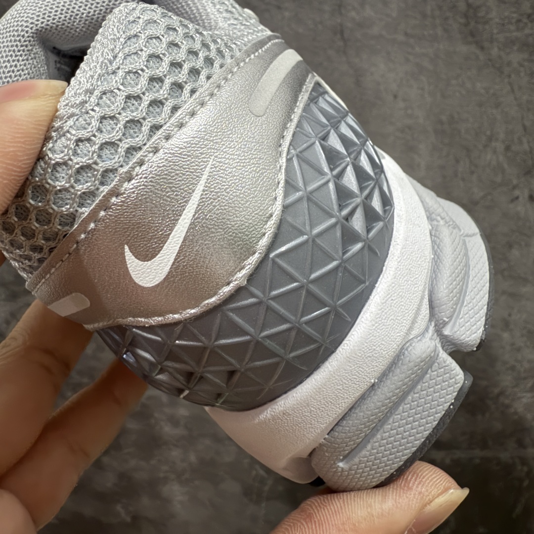图片[2]-【Mok纯原】NK Zoom Vomero 5 佛莫罗5代系列经典复古运动慢跑鞋 灰色 FJ4151-003 市售最强天花板‼️ 前后掌均有气垫加持 市场唯一正品的色卡 高频 组合大底的顶级产物！ 原装档案原数据纸版楦型 采用正确色卡 合成革饰片组合双层网眼布鞋面材质 升级正确后跟TPU加固#耐弯折热塑框架支撑鞋身 正确4层组织中底搭载EVA轻量缓震(中底带有Zoom气垫加持 区别市面版本!!)#嵌入双层革新物料鞋垫,外置防滑耐磨橡胶底片 复古气质十足❗️ 尺码：35.5-46-选品中心