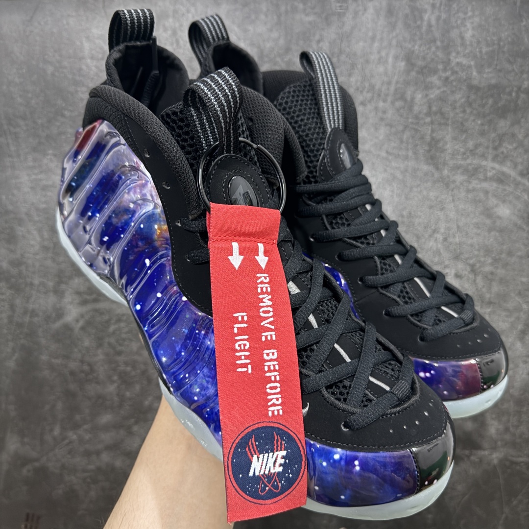 【莞产纯原】NK Air Foamposite One 市售最强品质 莞产顶级品质 银河复刻喷 2025 喷泡 FQ4303-400 内置Zoom气垫 鞋型发泡360度无死角 中底完美注胶 原厂碳纤维加持 尺码:40 40.5 41 42 42.5 43 44 44.5 45 46 全码出货-选品中心