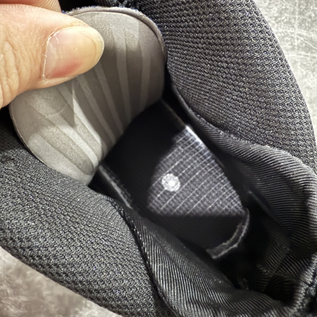图片[8]-【莞产纯原】NK Air Foamposite One 市售最强品质 莞产顶级品质 银河复刻喷 2025 喷泡 FQ4303-400 内置Zoom气垫 鞋型发泡360度无死角 中底完美注胶 原厂碳纤维加持 尺码：40 40.5 41 42 42.5 43 44 44.5 45 46 全码出货-选品中心