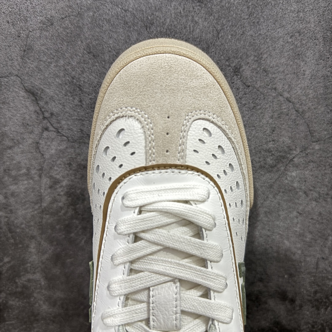 图片[5]-【广东纯原版本】Fendi芬迪match系列 情侣款 休闲运动板鞋原版购入开发 做货 这款FENDI Match系带运动鞋。鞋面饰有小穿孔 白色皮革材质 带米色绒面材质细节 抹茶绿皮革FF贴花 橡胶鞋底 侧面带FENDI字样配合送专柜精美包装 原版定制进口头层牛皮进口定制透气网里 原版开模TPU双色组合底 底厚 3CM 尺码 39 40 41 42 43 44 45 46-选品中心