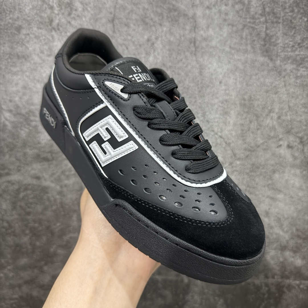 图片[3]-【广东纯原版本】Fendi芬迪match系列 情侣款 休闲运动板鞋原版购入开发 做货 这款FENDI Match系带运动鞋。鞋面饰有小穿孔 白色皮革材质 带米色绒面材质细节 抹茶绿皮革FF贴花 橡胶鞋底 侧面带FENDI字样配合送专柜精美包装 原版定制进口头层牛皮进口定制透气网里 原版开模TPU双色组合底 底厚 3CM 尺码 39 40 41 42 43 44 45 46-选品中心