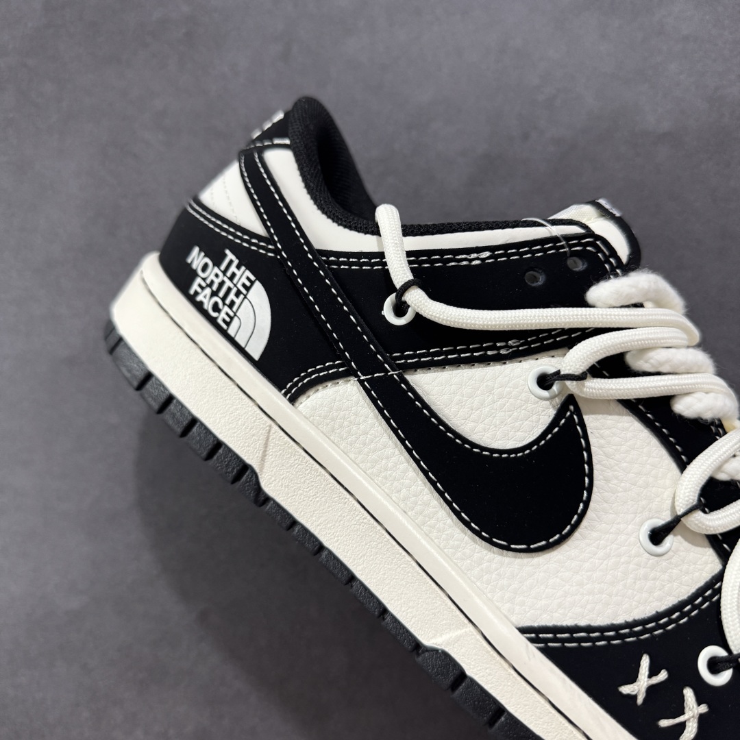 300  【定制版】Nike SB Dunk Low 北面系列 绑带黑白黑勾 周年高端定制 低帮休闲板鞋 YX5066-287