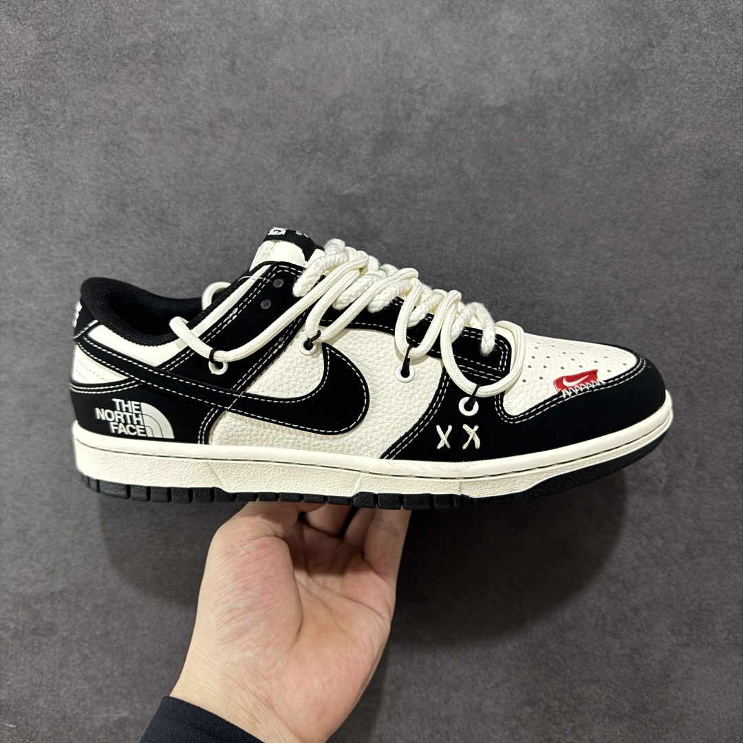 300  【定制版】Nike SB Dunk Low 北面系列 绑带黑白黑勾 周年高端定制 低帮休闲板鞋 YX5066-287