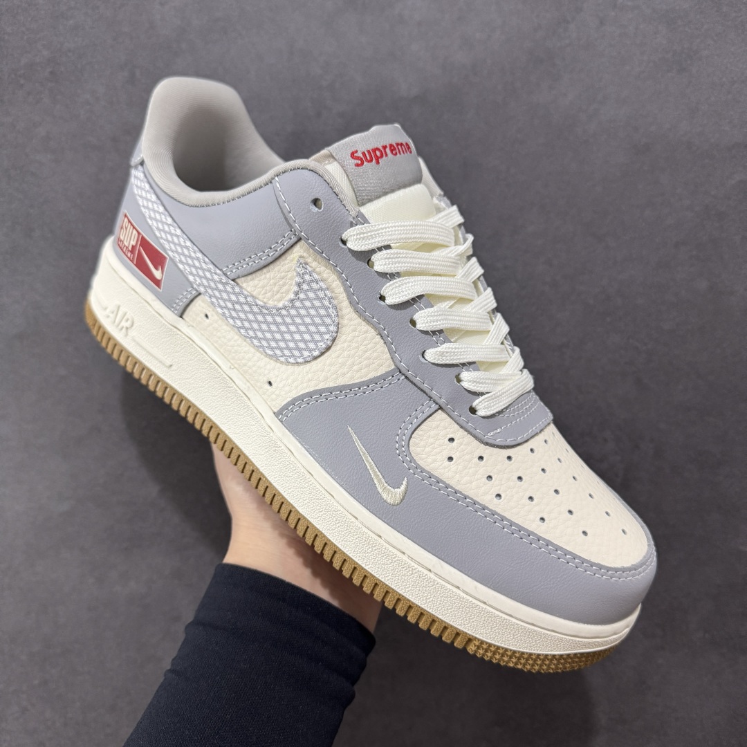 260  【定制版】Nike Air Force 1'07 Low Supreme联名 亮灰生胶 空军一号低帮休闲板鞋 KK1988-075