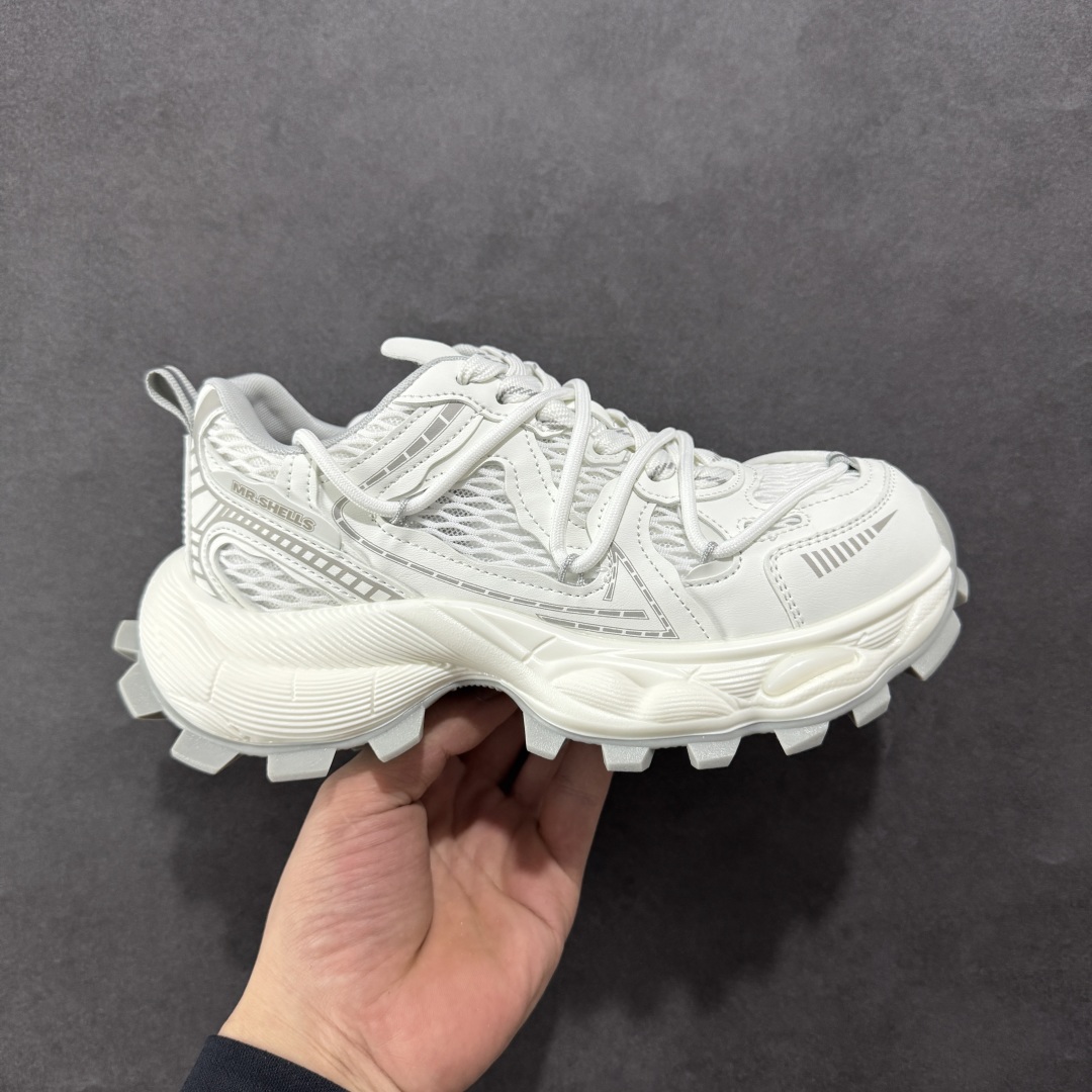 【公司级】GG-CC Chunky Low休闲时尚运动厚底增高老爹鞋系列 广东大厂出品 完美细节 25ss春季新款厚底增高 大长腿 时髦look轻松定格 不费力展现率性氛围 高档银盒 酷帅机能风不规则设计大底 双鞋带拼色造型设计 轻便舒适百搭 GGcc厚底增高简直就是小个子的快乐! 不管怎么搭都好看~ 尺码: 35 36 37 38 39 40-选品中心