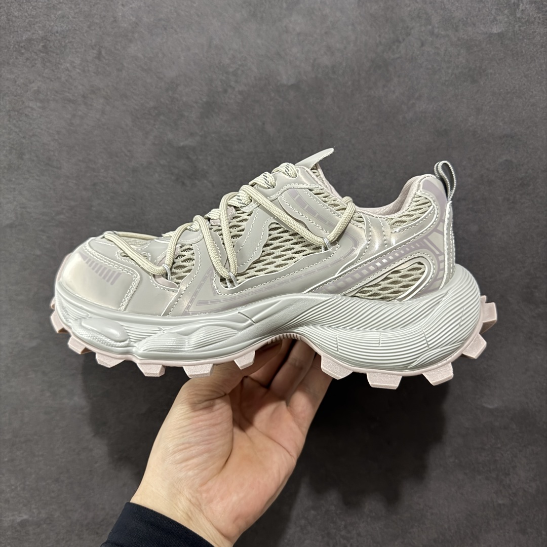 220  GG-CC Chunky Low休闲时尚运动厚底增高老爹鞋系列大长腿 时髦look轻松定格 不费力展现率性氛围 高档银盒