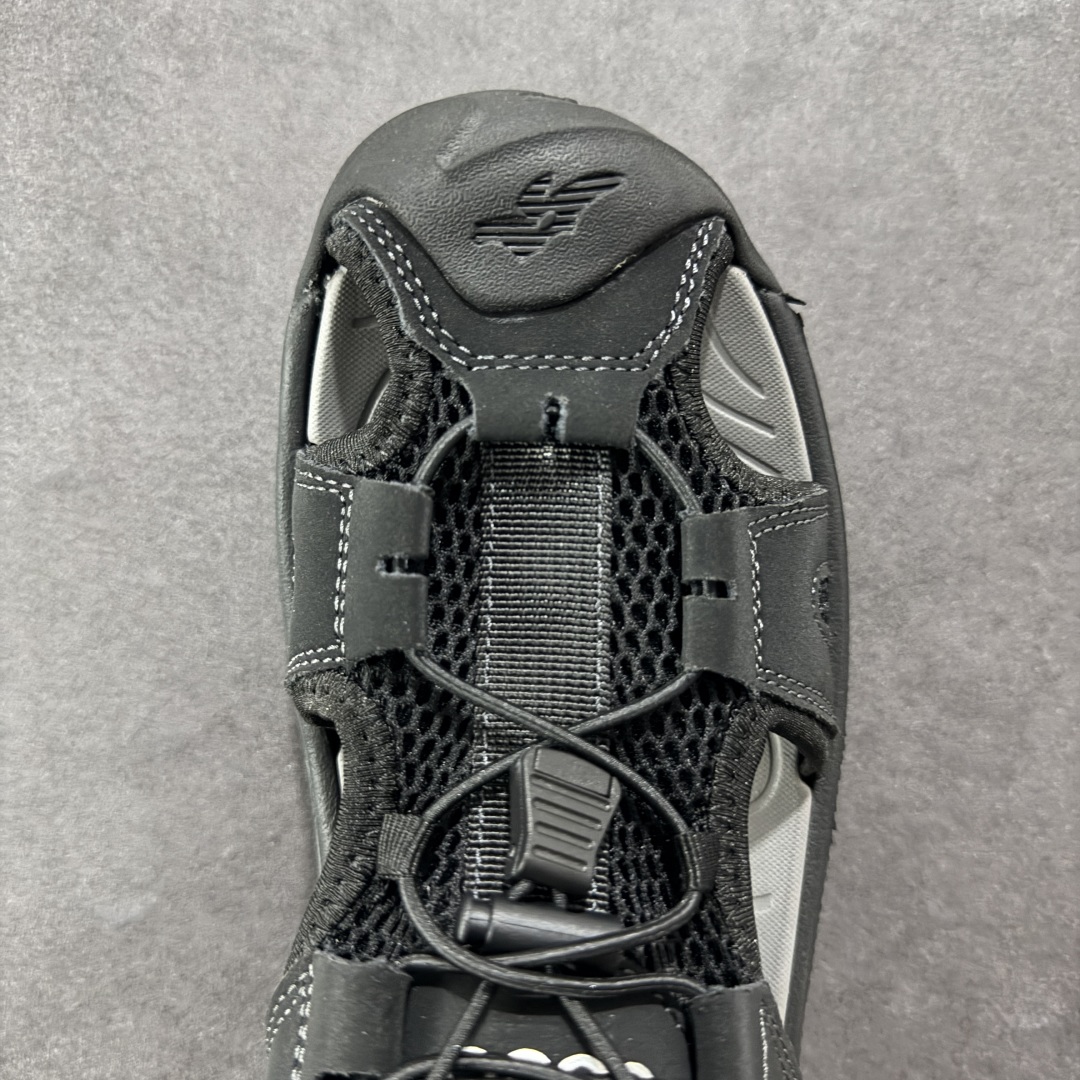 图片[8]-【公司级】ECCO爱步男鞋夏季新款户外凉鞋 沙滩鞋男鞋 越野系列 酷爽夏日出行 褪去厚重和繁琐的束缚 百看不厌的拼接鞋面，个性走势畅游盛夏 鞋面采用抽绳扣，适应各种脚型 防撞鞋头构造 橡胶半包结构 形成防撞保护 避免磕碰 采用MD按摩垫脚，U型结构包裹脚跟缓解疲劳 后跟魔术贴条 粘合强防止掉脚 回弹轻便鞋底 耐磨抗老化，具有较强抓地性和耐磨性，稳固支撑 尺码：38 39 40 41 42 43 44 45（皮鞋码）-选品中心