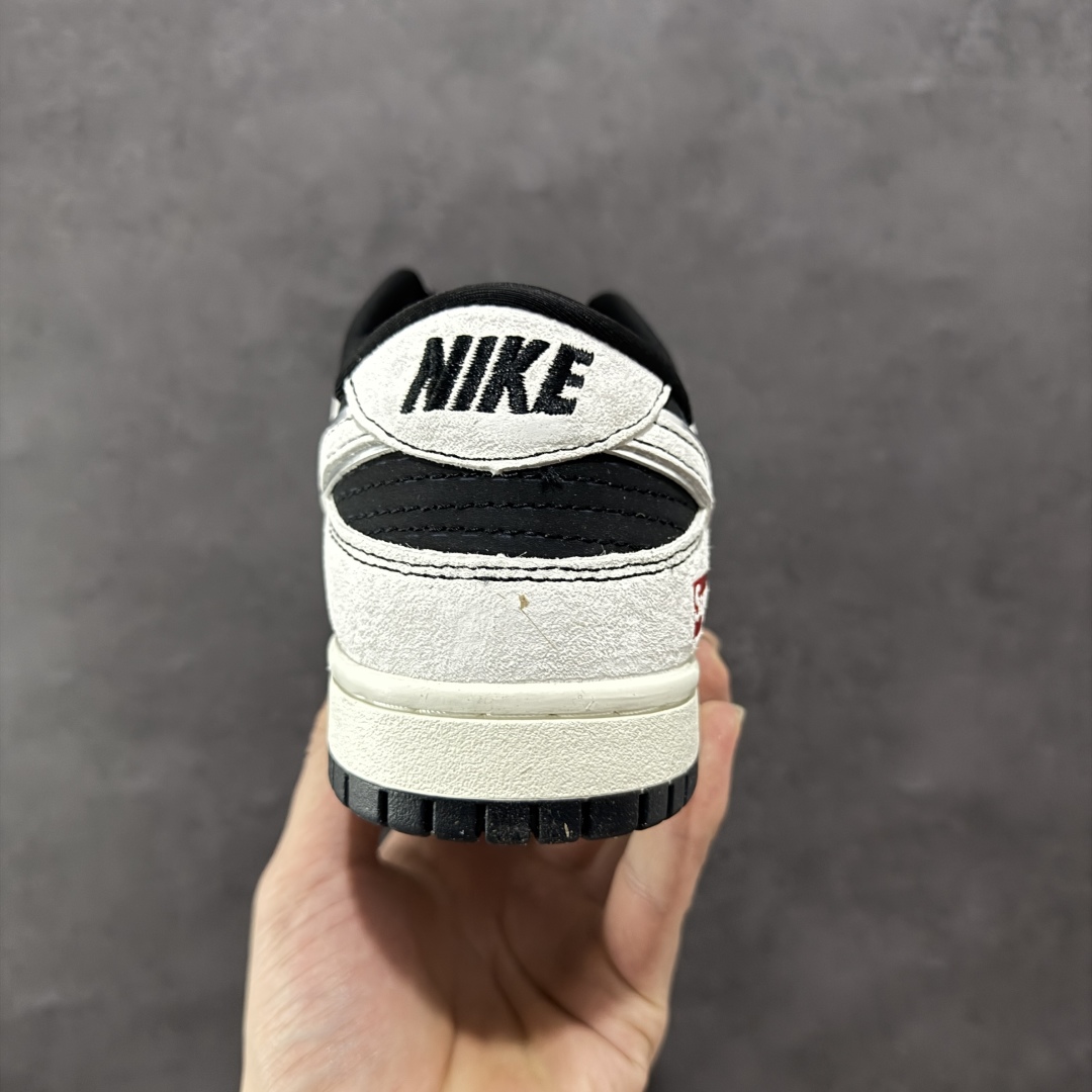 200  【定制版】Nk SB Dunk Low Supreme联名-麂皮米黑红 周年高端定制 低帮休闲板鞋  QF1568-147