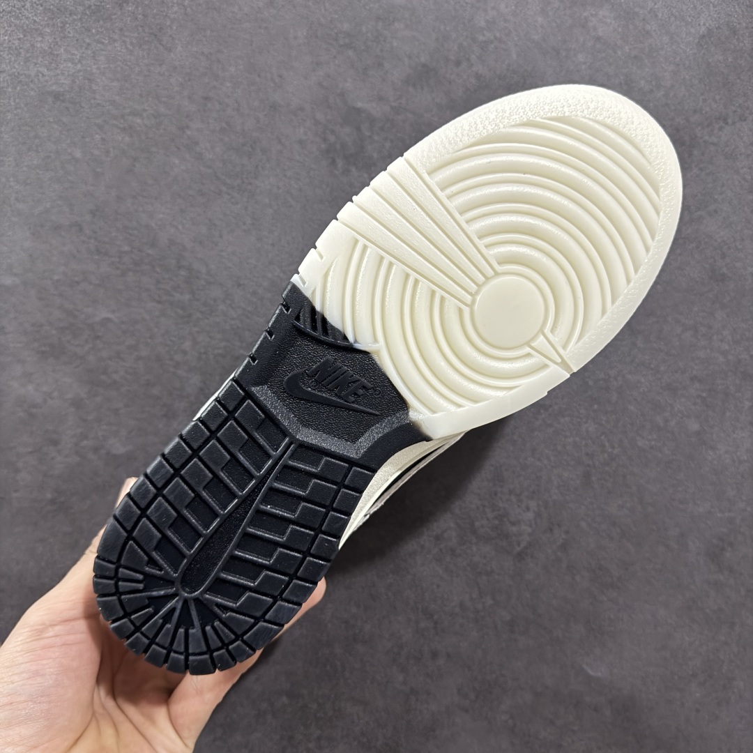 200  【定制版】Nk SB Dunk Low Supreme联名-麂皮米黑红 周年高端定制 低帮休闲板鞋  QF1568-147