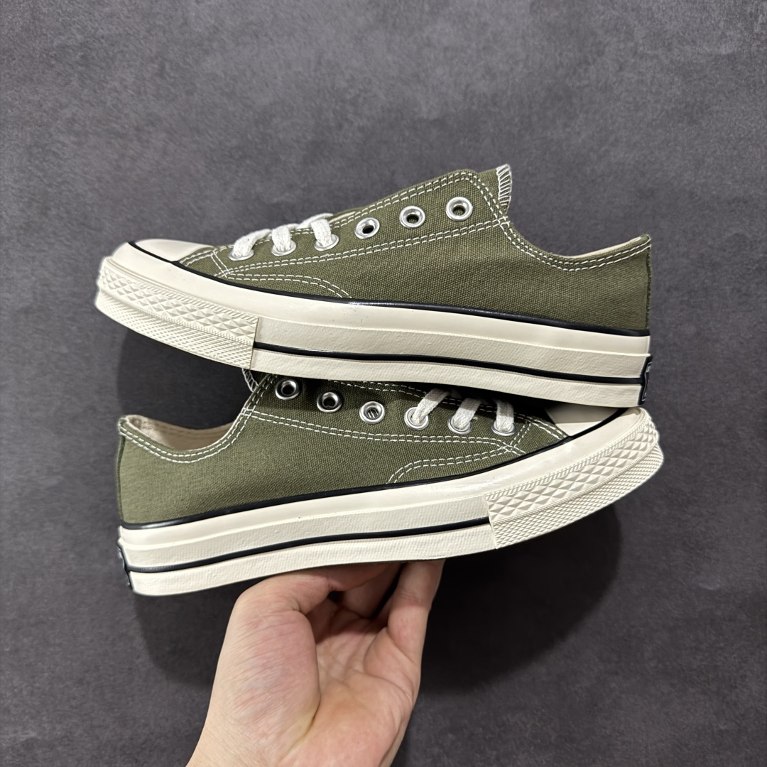 【平台福利】Converse Chuck All Star 1970S 帆布鞋 白菜价亏本清仓套现转新款 机不可失 好好把握 顶级款式品质 单品零售价格2×× 保证稳赚不赔 非通货 非烂货 尺码：35 36 36.5 37 38 38.5 39 40 40.5 41 42 42.5 43 44 44.5 45-选品中心