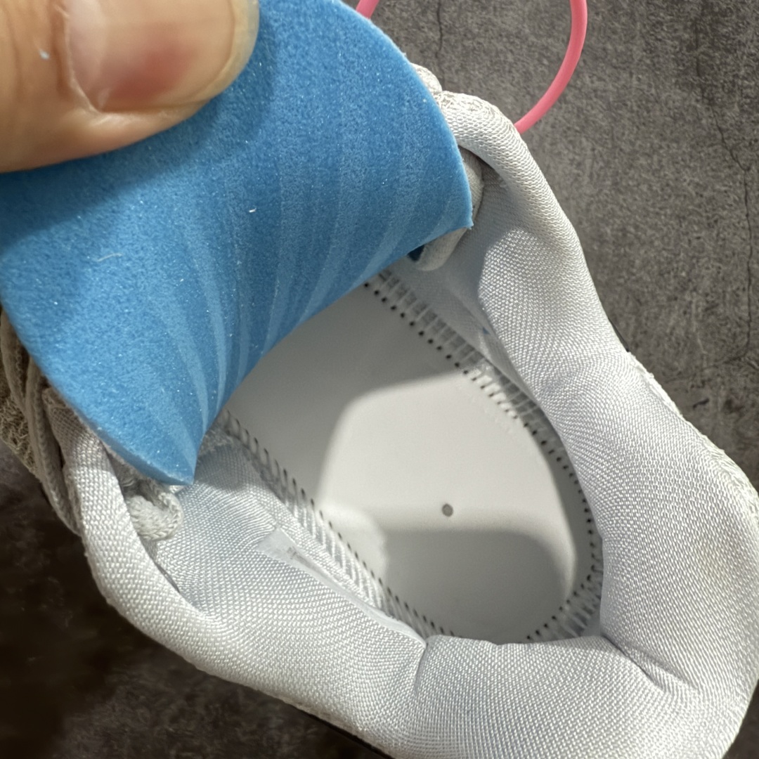 图片[7]-【K版纯原】NK Hyperdunk HD2017 Low EP 实战篮球鞋 白灰 897637-100 实战神鞋 绝迹单品 圈内高端零售大神实体冲Z唯一指定的渠道版本 目前可过各类鉴定或无法鉴定 能操作的私聊 非PT产物 品控细节要求做到极致完美 材料细节质感百分百区别市面任意代号纯原版本 不惧任何对比 市场独一档的产物 实体冲Z标准严格把控 每一处细节分毫不差 原汁原味公司货的味道 尺码：39 40 40.5 41 42 42.5 43 44 44.5 45 46 47.5-选品中心