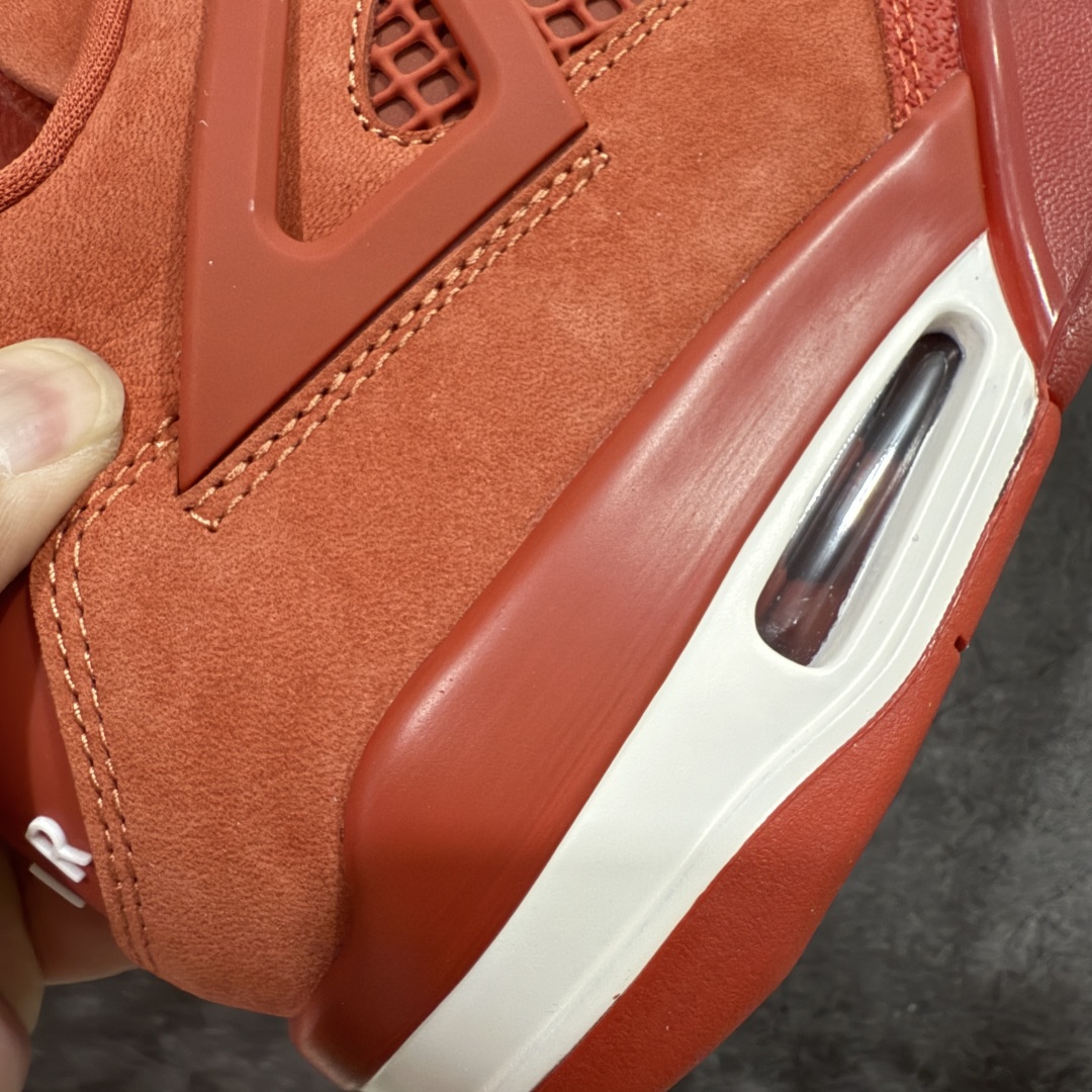 图片[3]-【OG纯原】Nigel Sylvester x Jordan Air Jordan 4 OG \”Brick by Brick\”BIKE 红砖 橙棕 OG纯原生产线出品 最高工艺制作 原装原材料组装 #原厂楦、纸板开发 纯粹韵味四代版型 #原底真实气垫 回弹反馈充足 完美鞋楦打造 市面最高工艺 一切细节如图实拍 所见所得‼️ 尺码： 40 40.5 41 42 42.5 43 44 44.5 45 46 47.5 48.5 从纽约皇后区街头到全球街骑版图，Nigel Sylvester 用车轮写故事，用风格立态度。此次与 Jordan Brand 的再度联名，以“Brick by Brick”为灵感，将坚持与积淀凝结进每一寸鞋面。 深红砖色包裹整双鞋身，象征城市坚硬的边角与不屈精神；精致翻毛皮材质搭配醒目的白色 Nike Air 后跟标志，复古气息与现代感交融；前掌微型 Swoosh 点睛细节，传达骑行与街头文化的融合信仰。 不是为跑而生，是为突破而来。 Brick by Brick——每一块砖，都是前行的力量。-选品中心