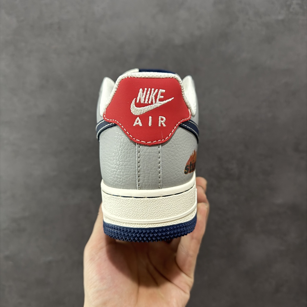 定制版海外限量发售NIke Air Force 1 '07 Low “斯图西联名——双拼火焰”空军一号 低帮 运动鞋 XS1958-555