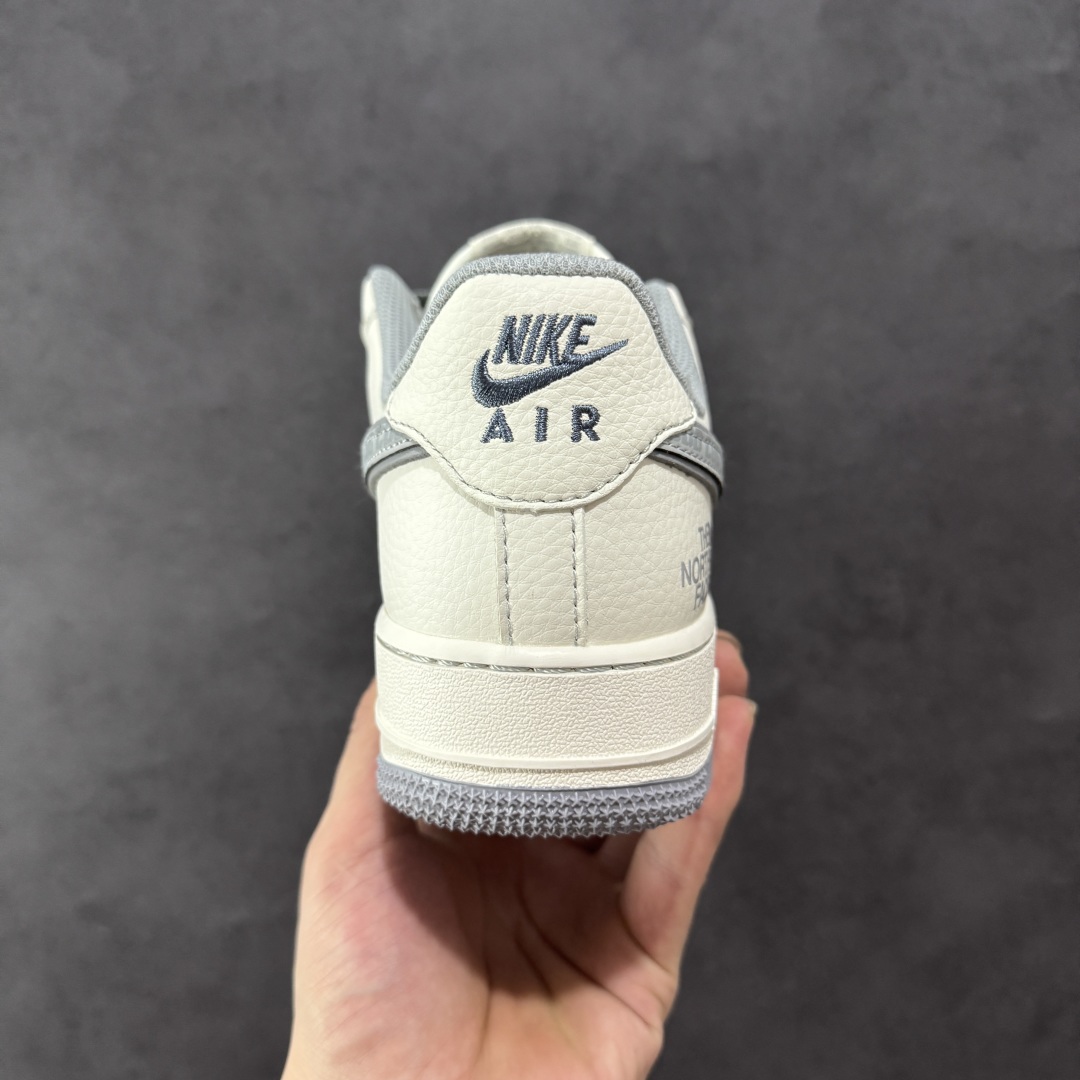 260 定制版海外限量发售！NIke Air Force 1 '07 Low “北面联名——CDG米灰勾”空军一号 低帮 运动鞋 休闲鞋 HH7518-052