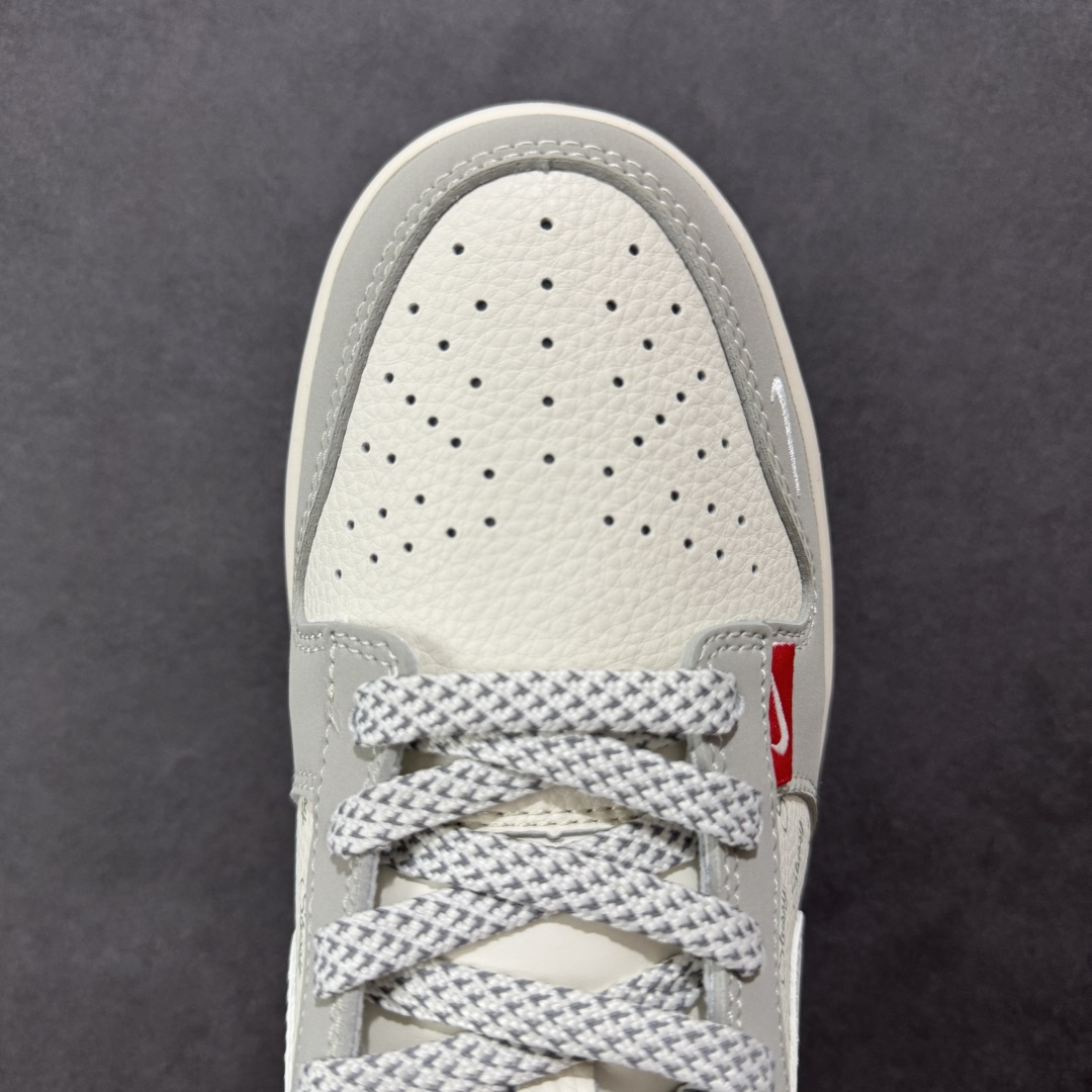 定制版Nike SB Dunk Low 斯图西联名 卡通生胶 JJ2508-557