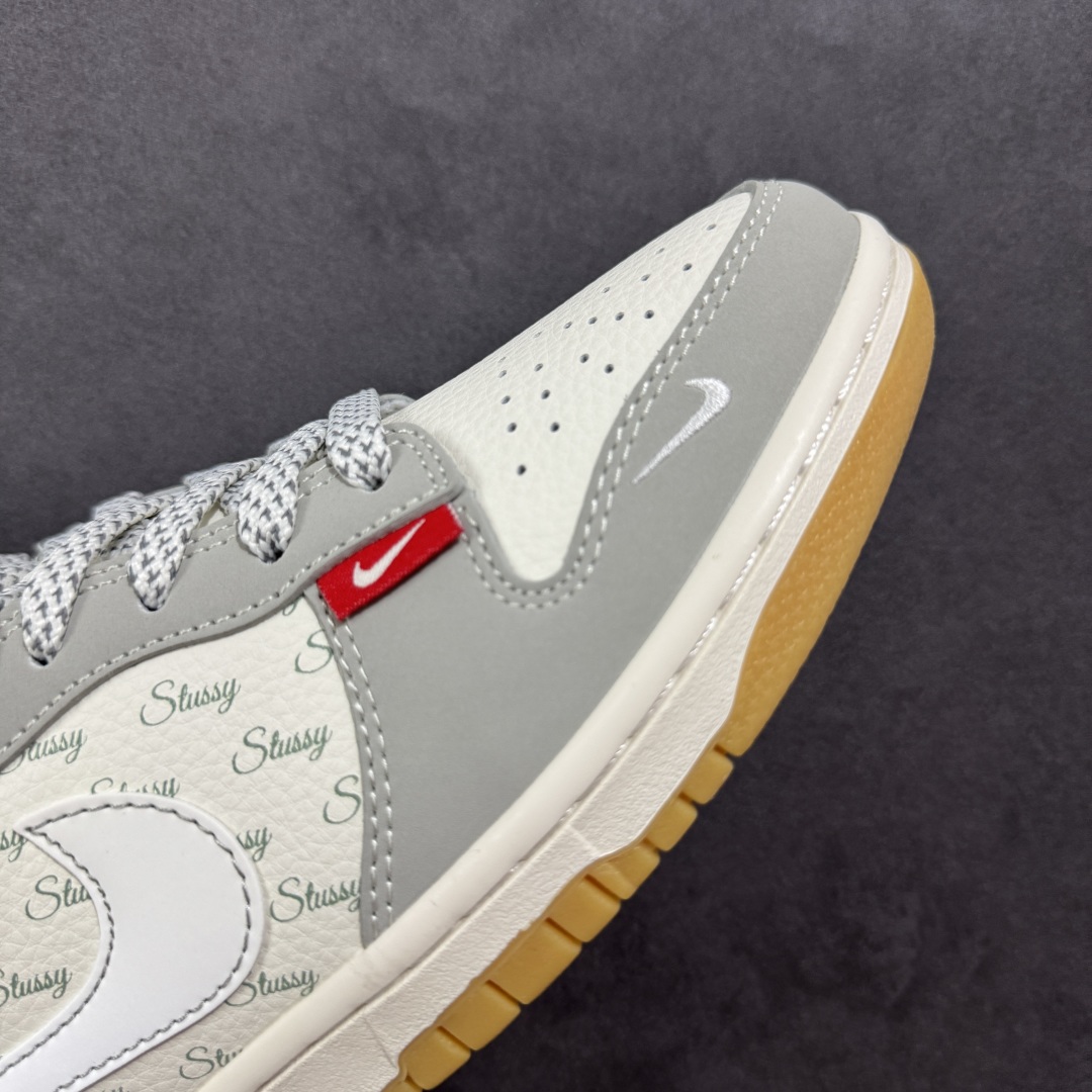 定制版Nike SB Dunk Low 斯图西联名 卡通生胶 JJ2508-557