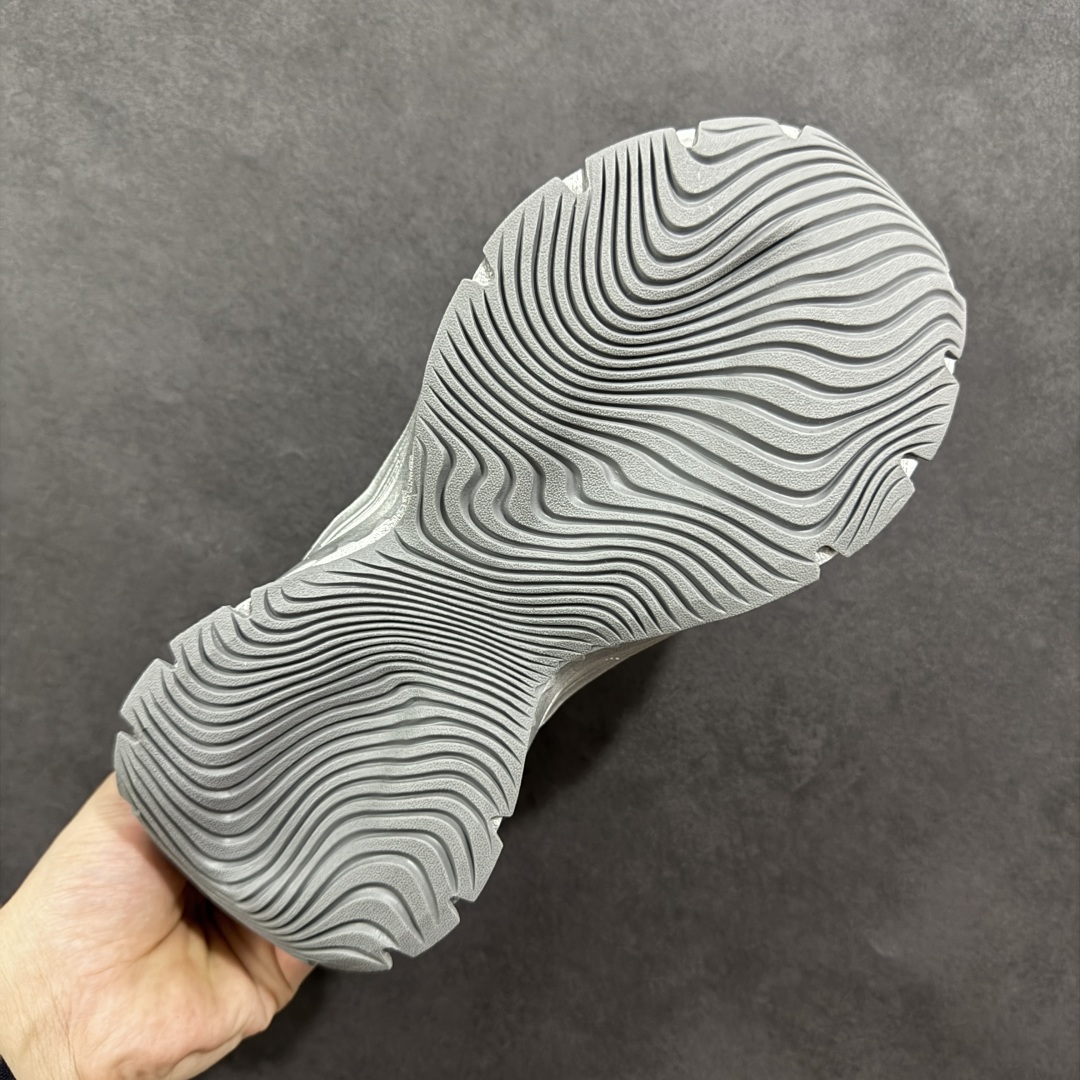 图片[9]-【公司级】Adidas Vento XLG MTW 脉冲系列 复古休闲老爹鞋 官方同步上架 鞋面是透气网面和皮革拼接 脚感轻盈 不闷汗 每次穿着跑步都感觉脚底在自由呼吸 鞋底是adidas经典的防滑设计 纹路很深 抓地力超稳 低帮设计很显脚踝纤细 却不失满满的包围安全感 货号： IH1574  尺码：35.5 36 36.5 37 38 38.5 39 40 40.5 41 42 42.5 43 44 45-选品中心