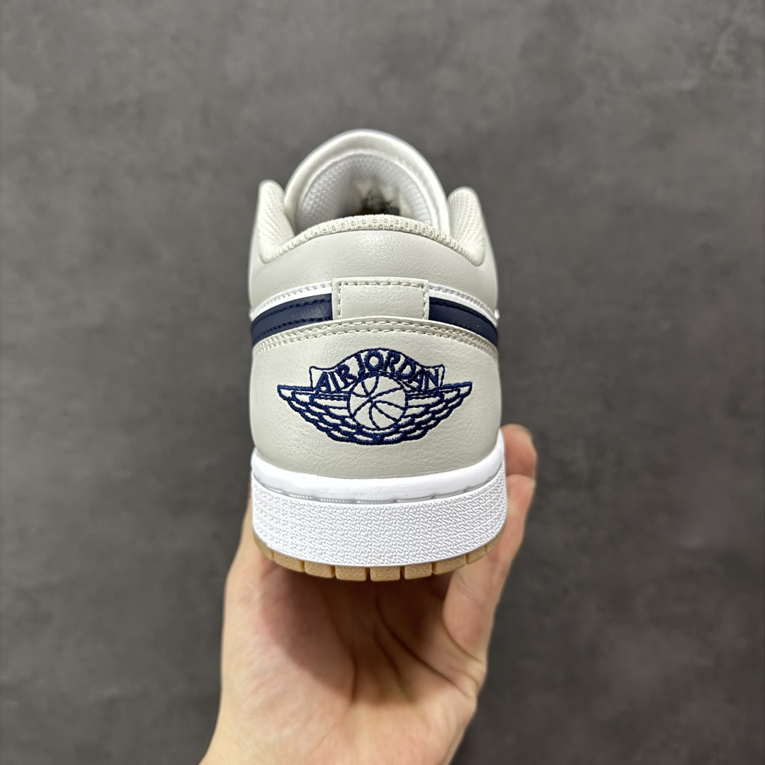 图片[4]-【小dt版本】Air Jordan AJ1 Low 低帮 白灰蓝 553558-146 全新流水线出品 DT版本唯一平替选择 市场第二梯队最强版 全部原鞋开发 原楦原纸板开发 全鞋电脑针车 原厂内置全掌气垫 原盒内在原标 唯一Zp原版鞋带绑法 免检产品 全新2022版型 全头层皮料 完美零毛边处理 原厂配置全掌气垫 价格定位良心 尺码：36 36.5 37.5 38 38.5 39 40 40.5 41 42 42.5 43 44 44.5 45 46-选品中心