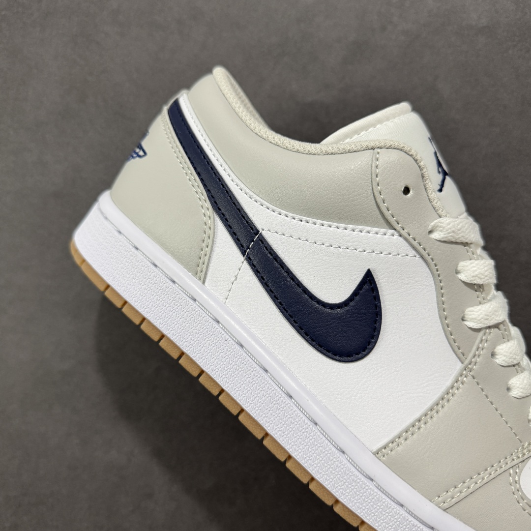 图片[6]-【小dt版本】Air Jordan AJ1 Low 低帮 白灰蓝 553558-146 全新流水线出品 DT版本唯一平替选择 市场第二梯队最强版 全部原鞋开发 原楦原纸板开发 全鞋电脑针车 原厂内置全掌气垫 原盒内在原标 唯一Zp原版鞋带绑法 免检产品 全新2022版型 全头层皮料 完美零毛边处理 原厂配置全掌气垫 价格定位良心 尺码：36 36.5 37.5 38 38.5 39 40 40.5 41 42 42.5 43 44 44.5 45 46-选品中心