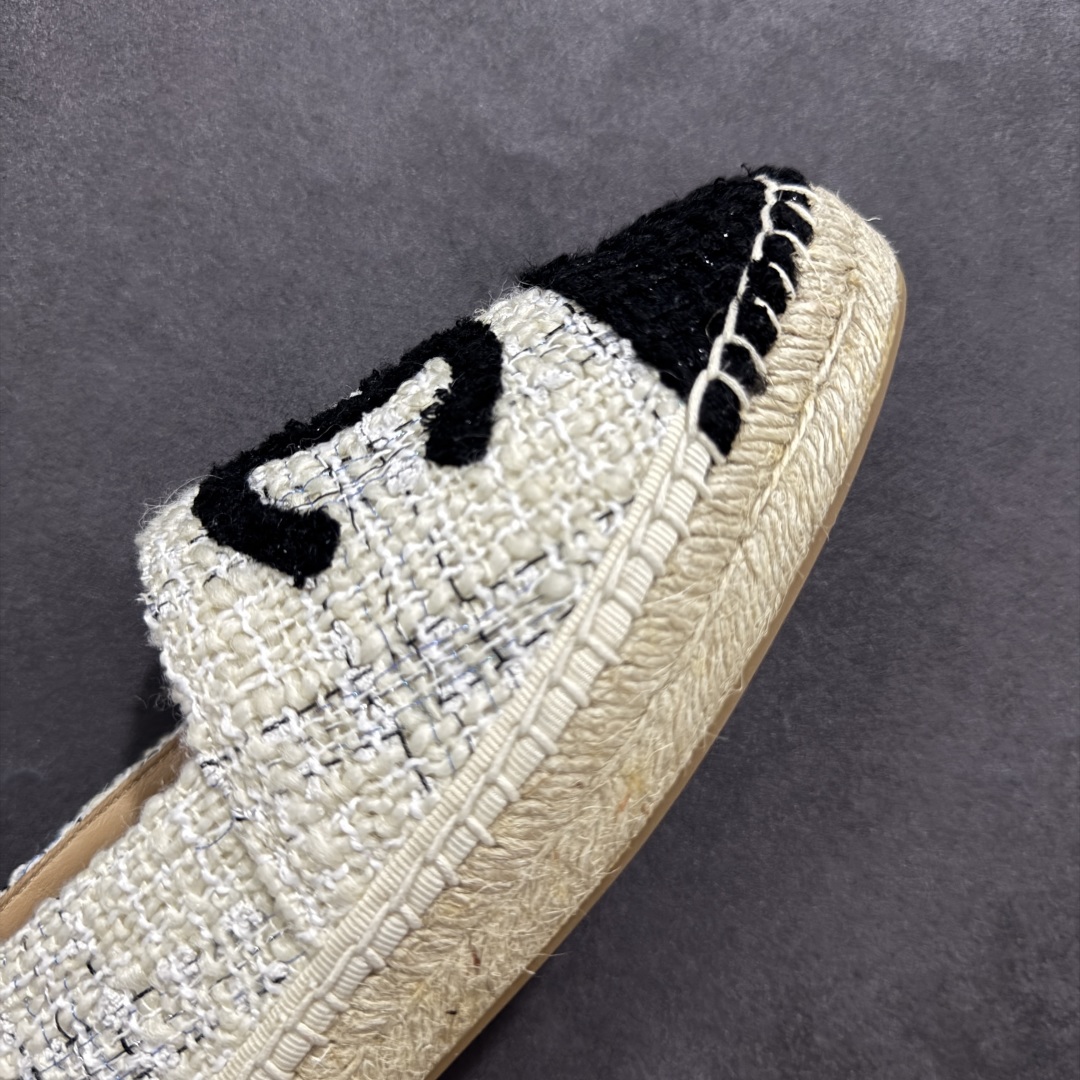 图片[5]-【莞产纯原】原版开发 市售顶级版本 CHANEL 香奈儿经典款 小香渔夫鞋 万年长青款 各路网红单品 春夏百搭款 牛仔裤 短裤轻松驾驭 原版一比一开模 99%还原正品100针麻绳上线，双双纯手工品质保证 原单进口羊皮 内里垫脚均为柔软绵羊皮 天然麻绳配透明橡胶大底 专柜统一包装。 脚背高/或者宽 建议选大一码 尺码： 35 36 37 38 39 40-选品中心