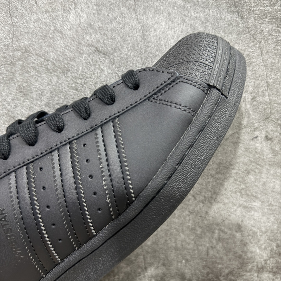 
【奥莱正品单】过验级 Adidas Original Superstar 纯黑贝壳头 EG4957

