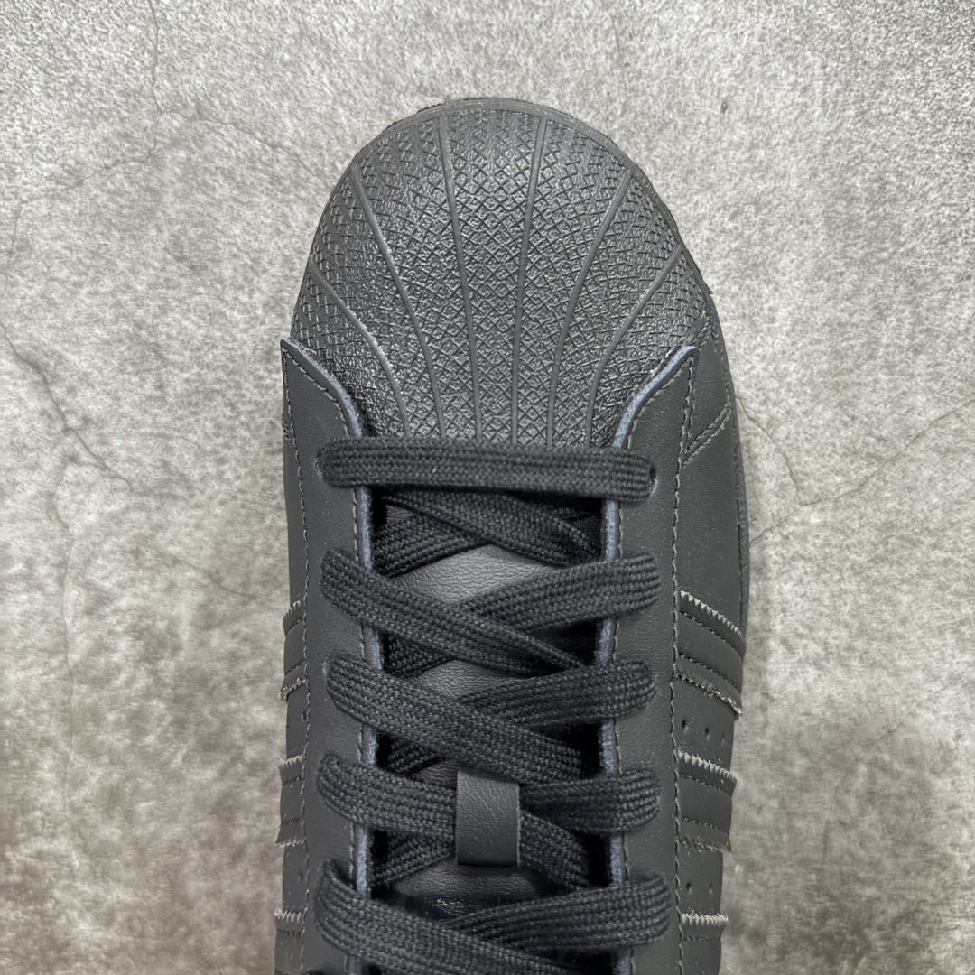 
【奥莱正品单】过验级 Adidas Original Superstar 纯黑贝壳头 EG4957

