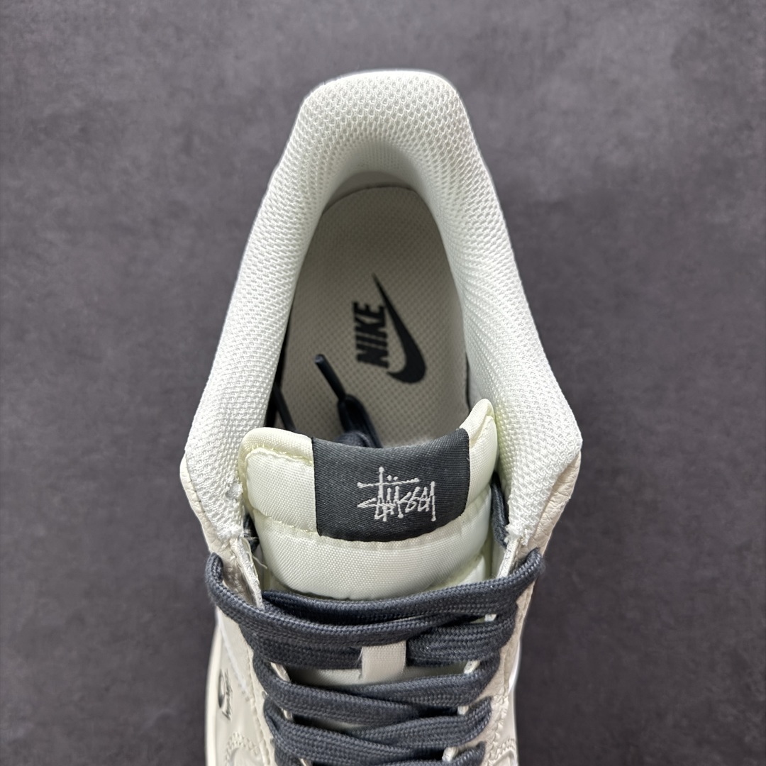 定制版海外限量发售！NIke Air Force 1 '07 Low “斯图西联名——渲染红勾”空军一号 低帮 运动鞋 XS1958-573