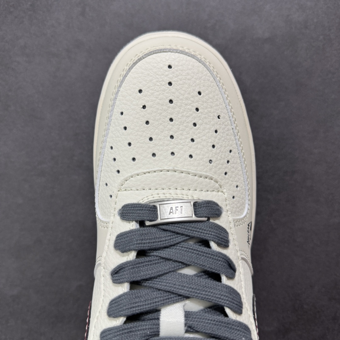定制版海外限量发售！NIke Air Force 1 '07 Low “斯图西联名——渲染红勾”空军一号 低帮 运动鞋 XS1958-573