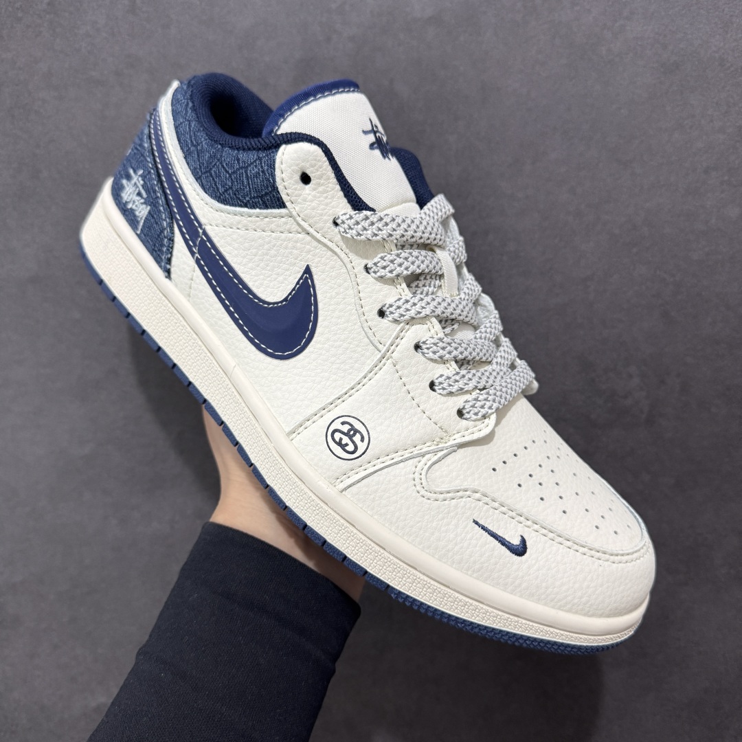 定制版Nike Jordan Air Jordan 1“斯图西联名——米蓝立体勾” 高端定制 低帮 复古 减震 防滑 耐磨 篮球鞋 XS6086-562