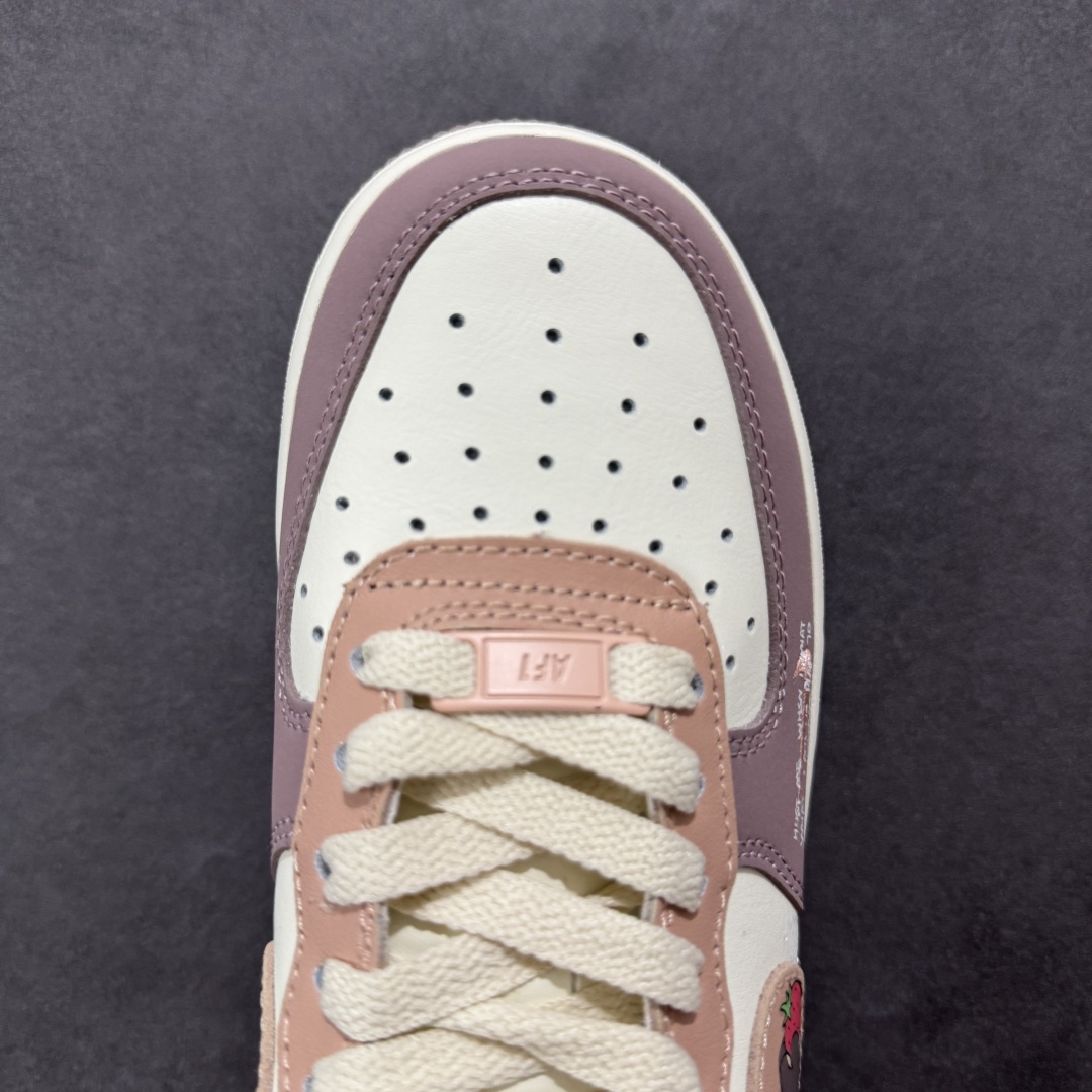 定制版520系列限定 “草莓熊”Nike Air Force 1 “Strawberry Bear”空军一号定制低帮板鞋 DB3301-551