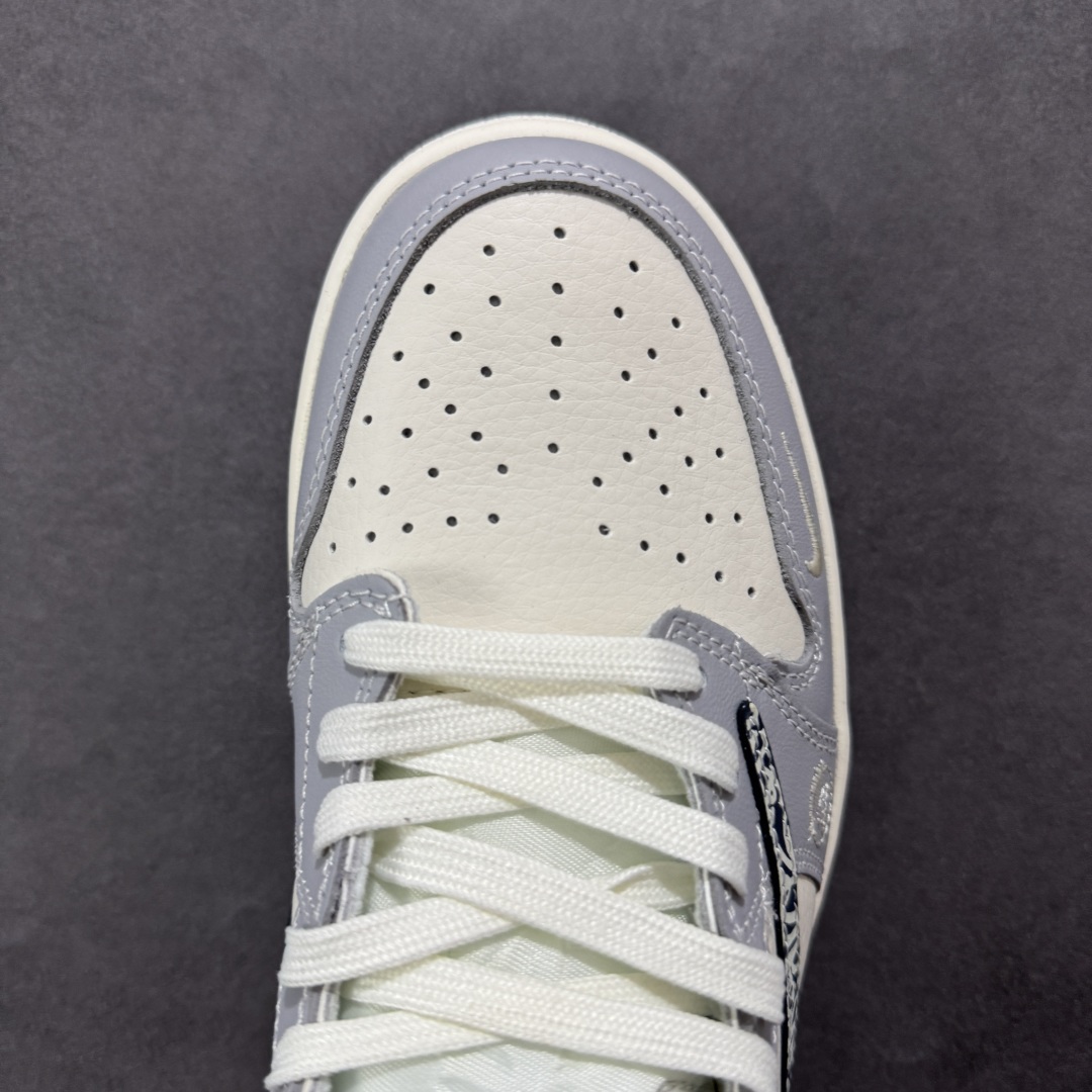 280 定制版Travis Scott x Fragment Design x Air Jordan 1 Low SP AJ1 迪奥联名 浮雕花纹 低帮文化休闲板鞋 XS2024-023
