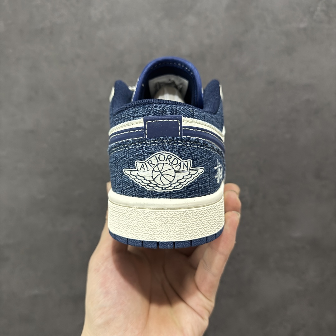 定制版Nike Jordan Air Jordan 1“斯图西联名——米蓝立体勾” 高端定制 低帮 复古 减震 防滑 耐磨 篮球鞋 XS6086-562