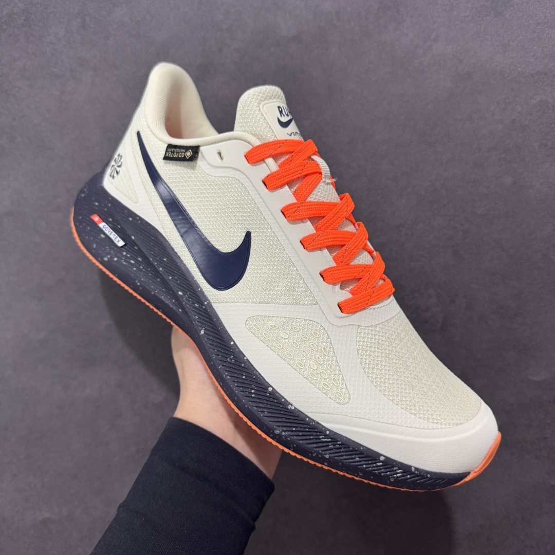  
Nike Gore-Tex 系列轻盈跑鞋舒适百搭缓震运动老爹鞋

鞋面以简约的防水透气网孔,搭配同色