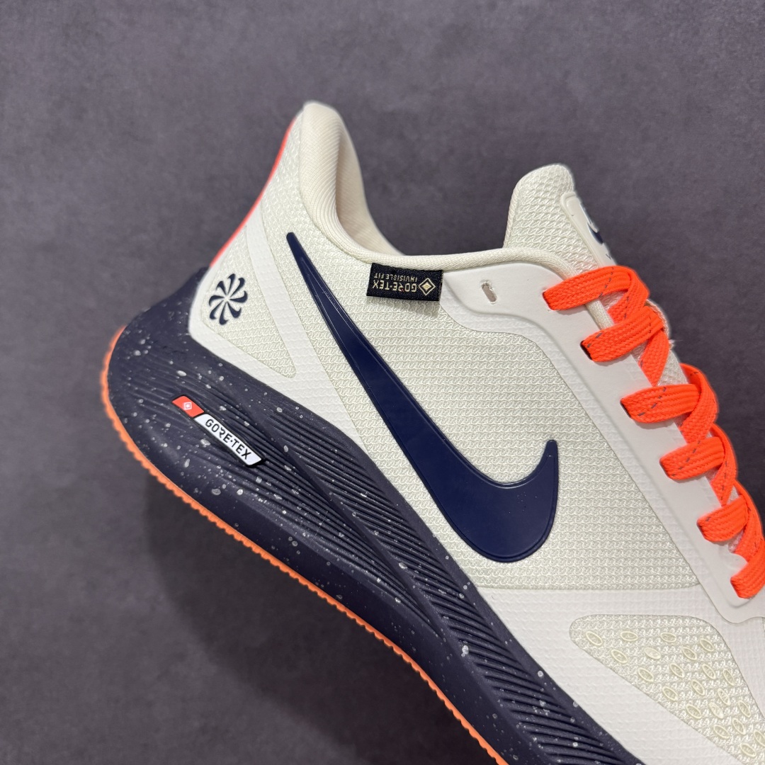  
Nike Gore-Tex 系列轻盈跑鞋舒适百搭缓震运动老爹鞋

鞋面以简约的防水透气网孔,搭配同色