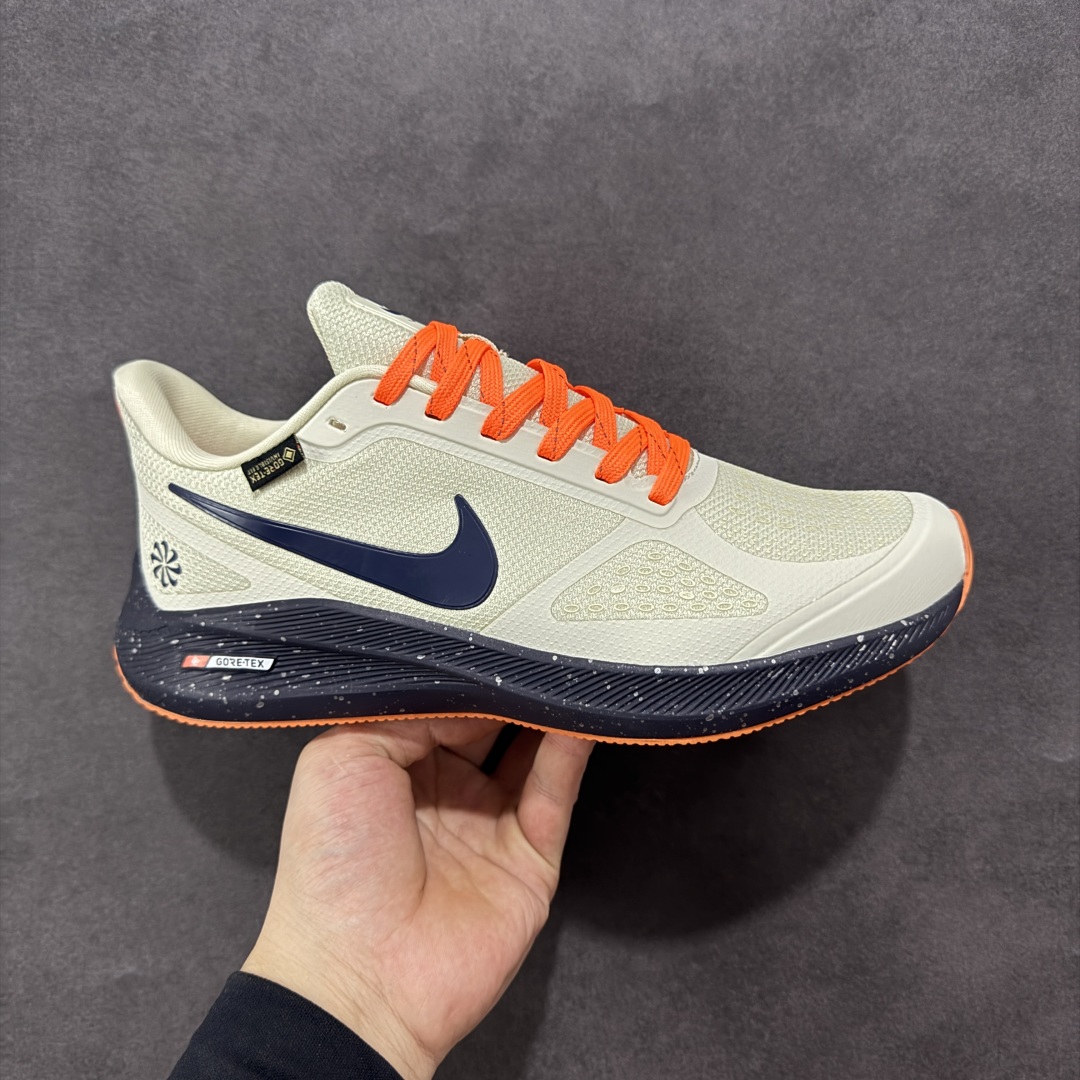  
Nike Gore-Tex 系列轻盈跑鞋舒适百搭缓震运动老爹鞋

鞋面以简约的防水透气网孔,搭配同色
