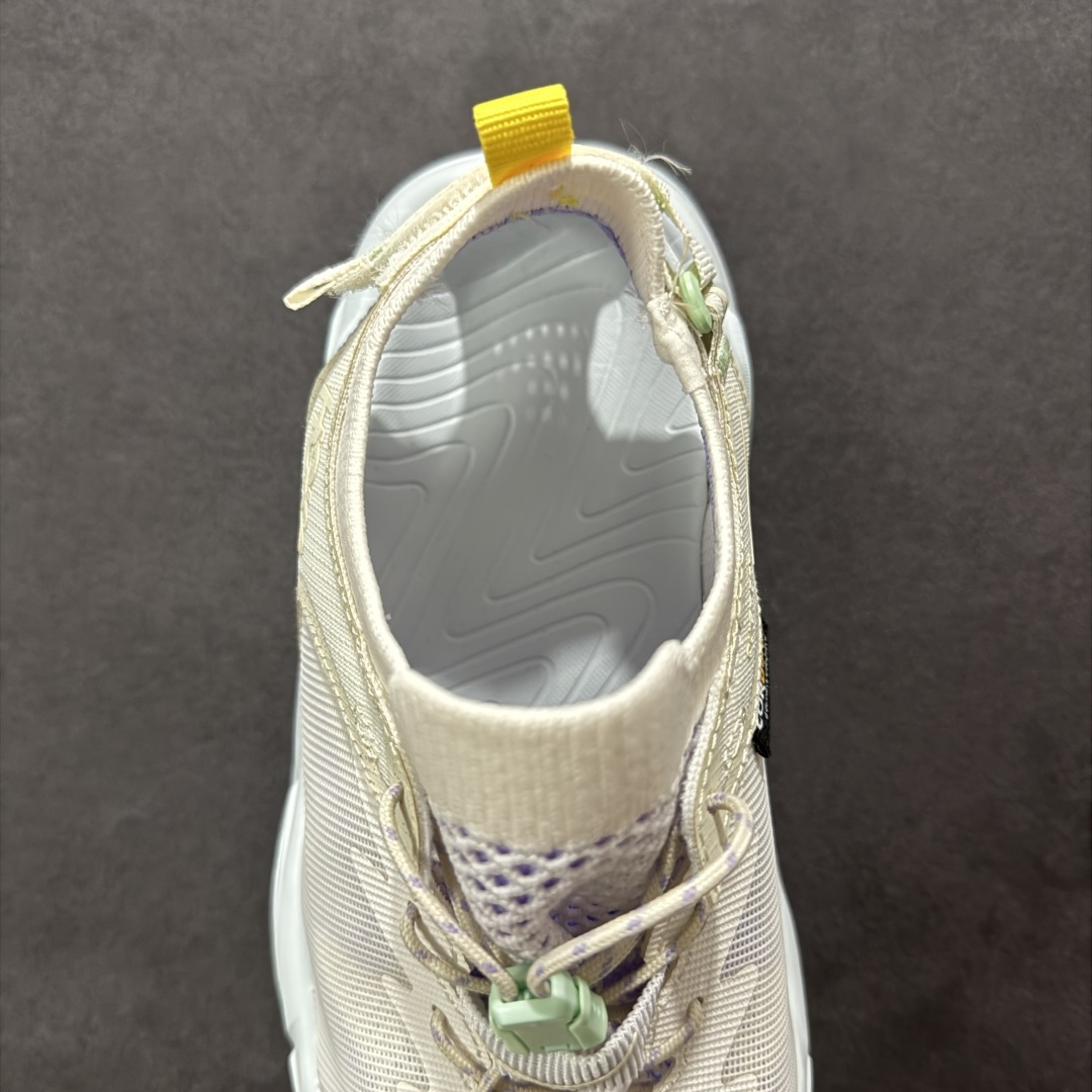 图片[7]-【绿x版】Hoka W Hopara 2 霍帕拉系列水路两用溯溪涉水休闲户外露营凉鞋 作为先锋品牌的 HOKA ONE ONE总是以独特的方式 HOPARA是一款溯溪鞋 又名排水鞋 可长期用于涉水和溯溪 保护脚底和脚趾的安全和舒适 鞋面材料速干 透气 耐磨 鞋底防滑 耐磨 抓地能力强 出于安全考虑 设计要求较高-涉水溯溪过程中 水 泥沙 可以直接从鞋内大孔排出 细纹鞋底使在岩石上抓地能力强 避免打滑 而上路后 鞋面具有快干透气等优点 尺码：36 36.5 37.5 38 39 40 40.5 41 42 42.5 43 44 45-选品中心