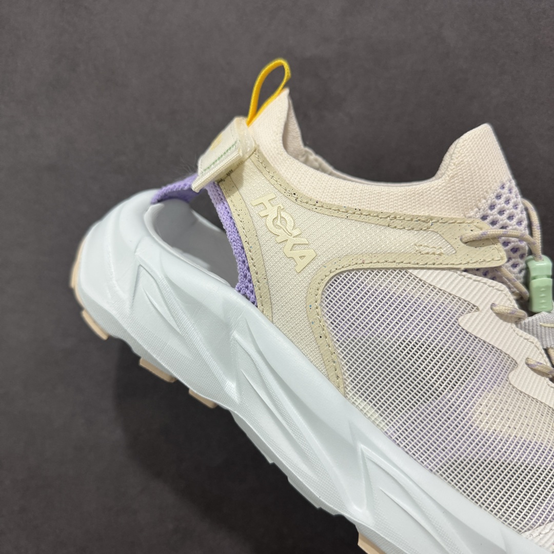 图片[6]-【绿x版】Hoka W Hopara 2 霍帕拉系列水路两用溯溪涉水休闲户外露营凉鞋 作为先锋品牌的 HOKA ONE ONE总是以独特的方式 HOPARA是一款溯溪鞋 又名排水鞋 可长期用于涉水和溯溪 保护脚底和脚趾的安全和舒适 鞋面材料速干 透气 耐磨 鞋底防滑 耐磨 抓地能力强 出于安全考虑 设计要求较高-涉水溯溪过程中 水 泥沙 可以直接从鞋内大孔排出 细纹鞋底使在岩石上抓地能力强 避免打滑 而上路后 鞋面具有快干透气等优点 尺码：36 36.5 37.5 38 39 40 40.5 41 42 42.5 43 44 45-选品中心