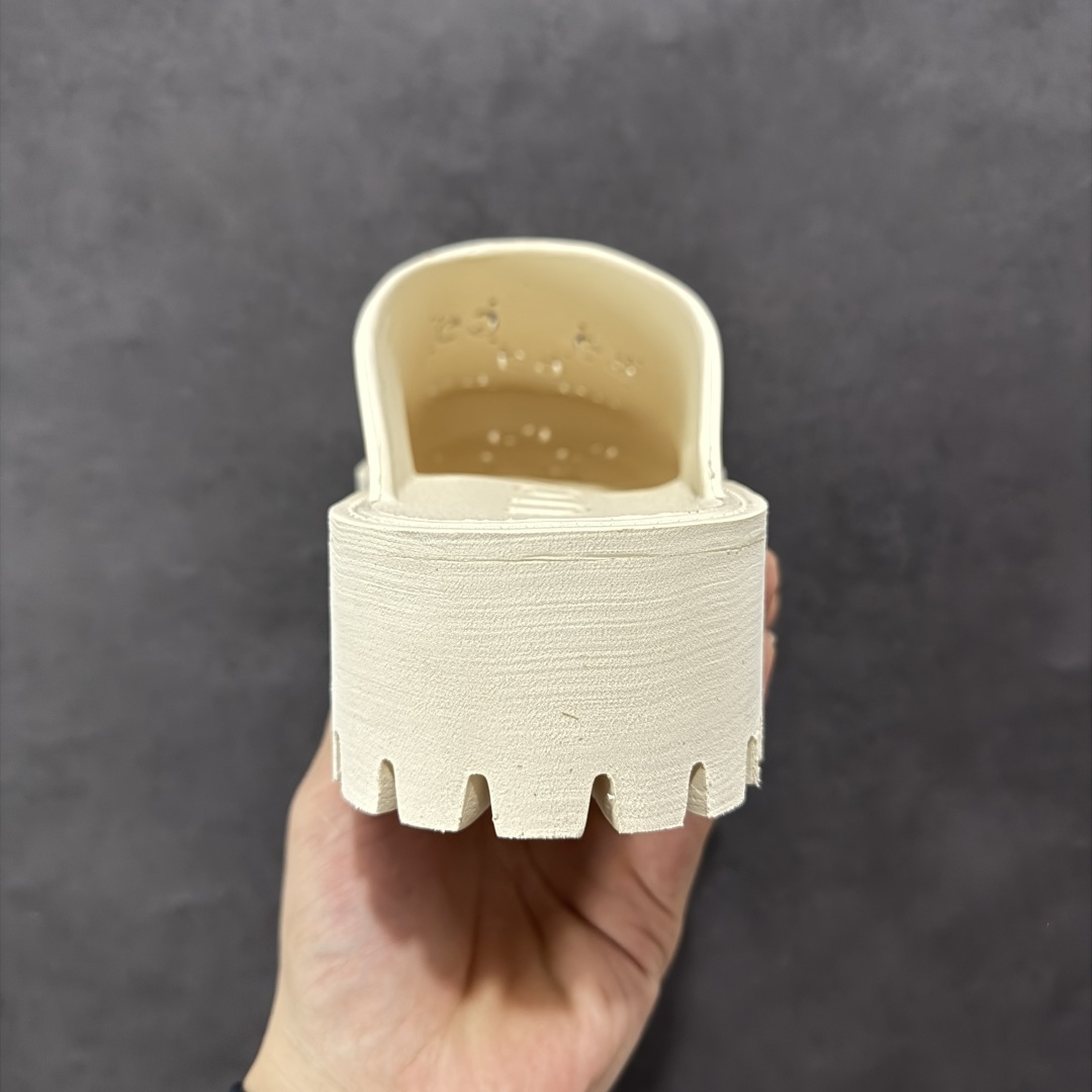 图片[4]-【广东纯原版】Gucci 春夏款 洞洞拖鞋 百搭情侣款 丑萌丑萌镂空洞洞鞋 所有细节 材料 全部跟你在专柜买到的都一样 尺码：35-40-选品中心