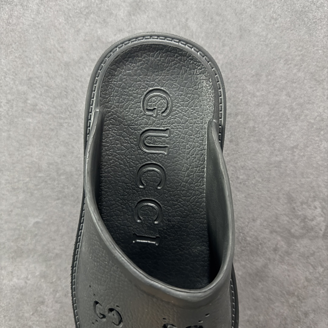 200 广东纯原版Gucci 春夏款 洞洞拖鞋 百搭情侣款 丑萌丑萌镂空洞洞鞋