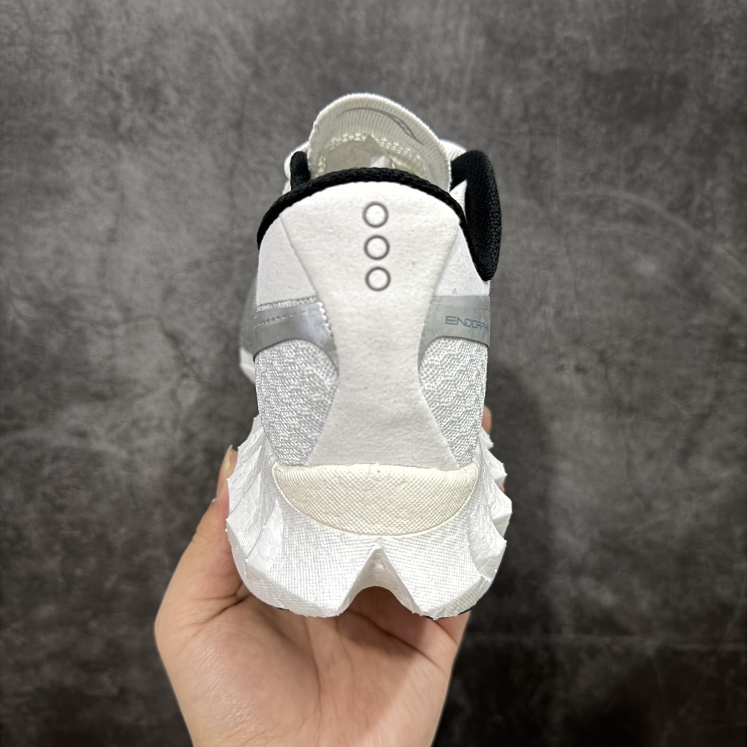  
SAUCONY索康尼 ENDORPHIN PRO4系列 男女低帮缓震跑步鞋 
索康尼推出的跑鞋是一款