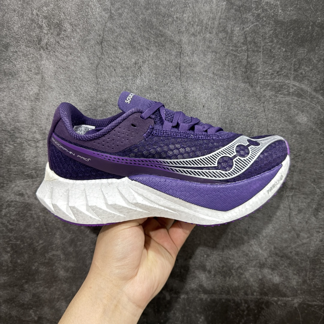  
SAUCONY索康尼 ENDORPHIN PRO4系列 男女低帮缓震跑步鞋 
索康尼推出的跑鞋是一款