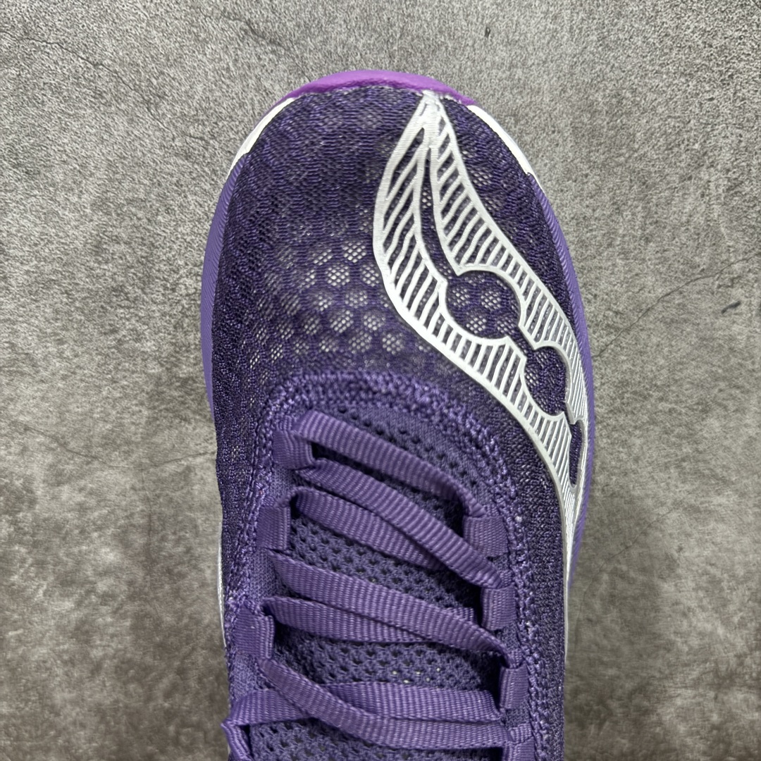  
SAUCONY索康尼 ENDORPHIN PRO4系列 男女低帮缓震跑步鞋 
索康尼推出的跑鞋是一款