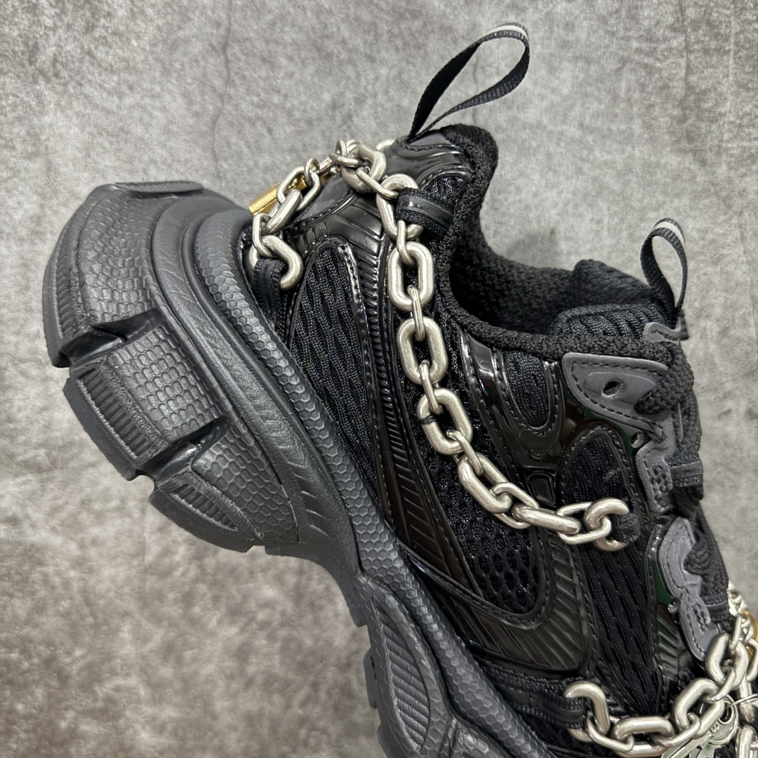 图片[7]-【VG零售版】BALENCIAGA 3XL Sneakers 巴黎世家十代网布系带低帮走秀复古老爹鞋 锁链⛓️绑带款 全套原纸板楦头开发 最原汁原味的灵魂版型 全鞋荧光划线卡点 胶水把控整洁度追求极致完美 每一双都是工艺品 多重QC质检 超越公司货的品控标准 实实在在的免检产品 原盒原配 正确字体电绣 粗细、位置、大小正确 侧边TPU 透气孔匹配意产原版 正确分离大底 TPU软底 原版一致大底LOGO 立体感十足 原厂皮料水洗做旧 采购原厂网纱 不含皮革 网布材料和聚氨酯 磨损效果 鞋头边缘和后帮 Balenciaga 徽标 鞋面和后跟凸印尺码 鞋舌 3XL 橡胶品牌标识和反光细节 鞋帮拉袢和鞋舌拉祥 配反光细节 备用鞋带在鞋履前侧 可在穿着前取下 便于不同造型搭配 正常尺码 尺码：35 36 37 38 39 40 41 42 43 44 45 46-选品中心