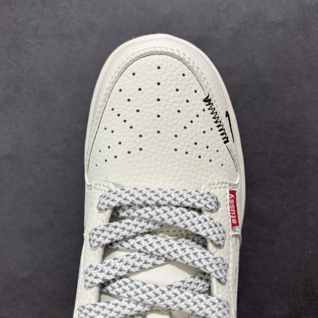  
【定制版】Nike SB Dunk Low 斯图西联名 立体黑勾 周年高端定制 低帮休闲板鞋 XS6