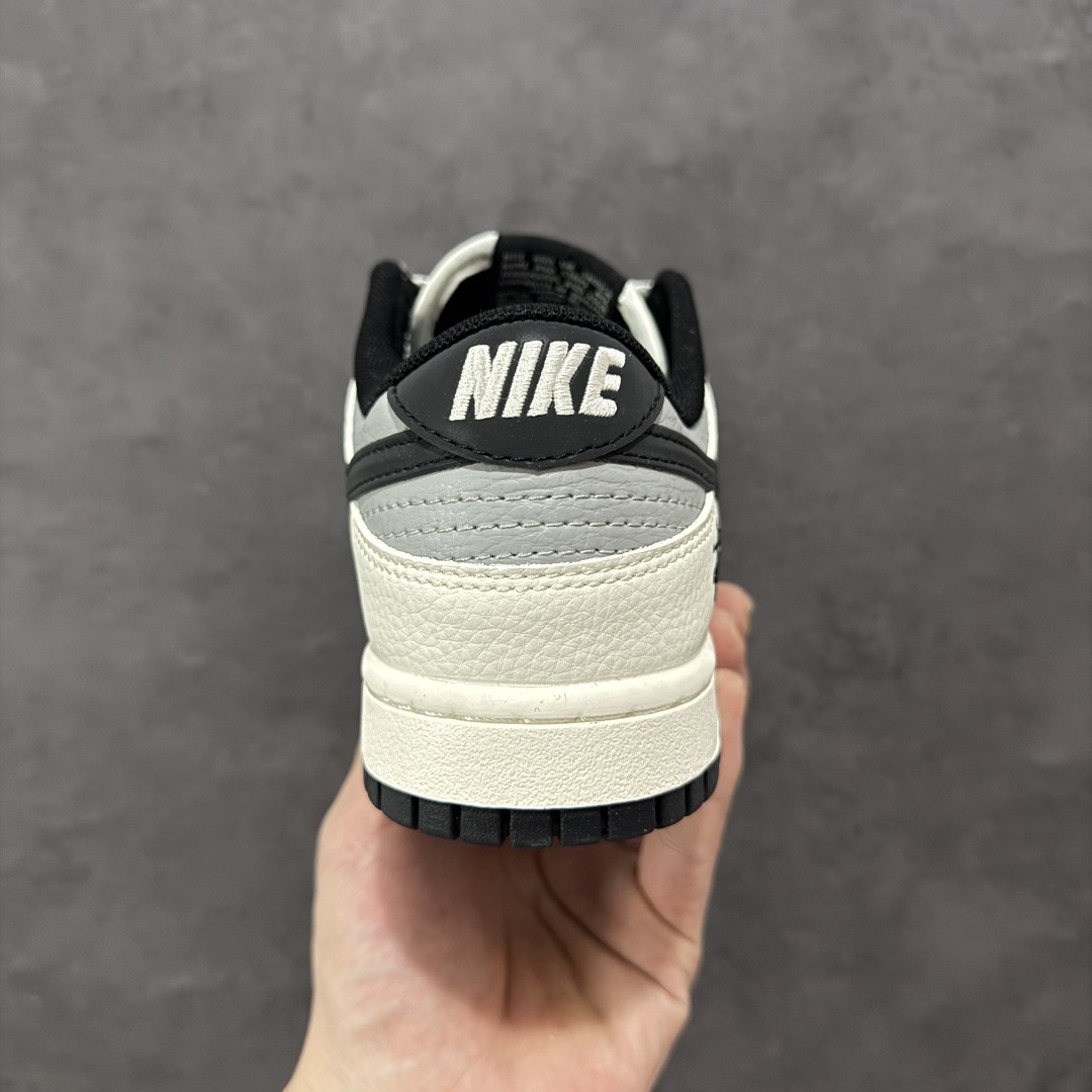  
【定制版】Nike SB Dunk Low 斯图西联名 立体黑勾 周年高端定制 低帮休闲板鞋 XS6