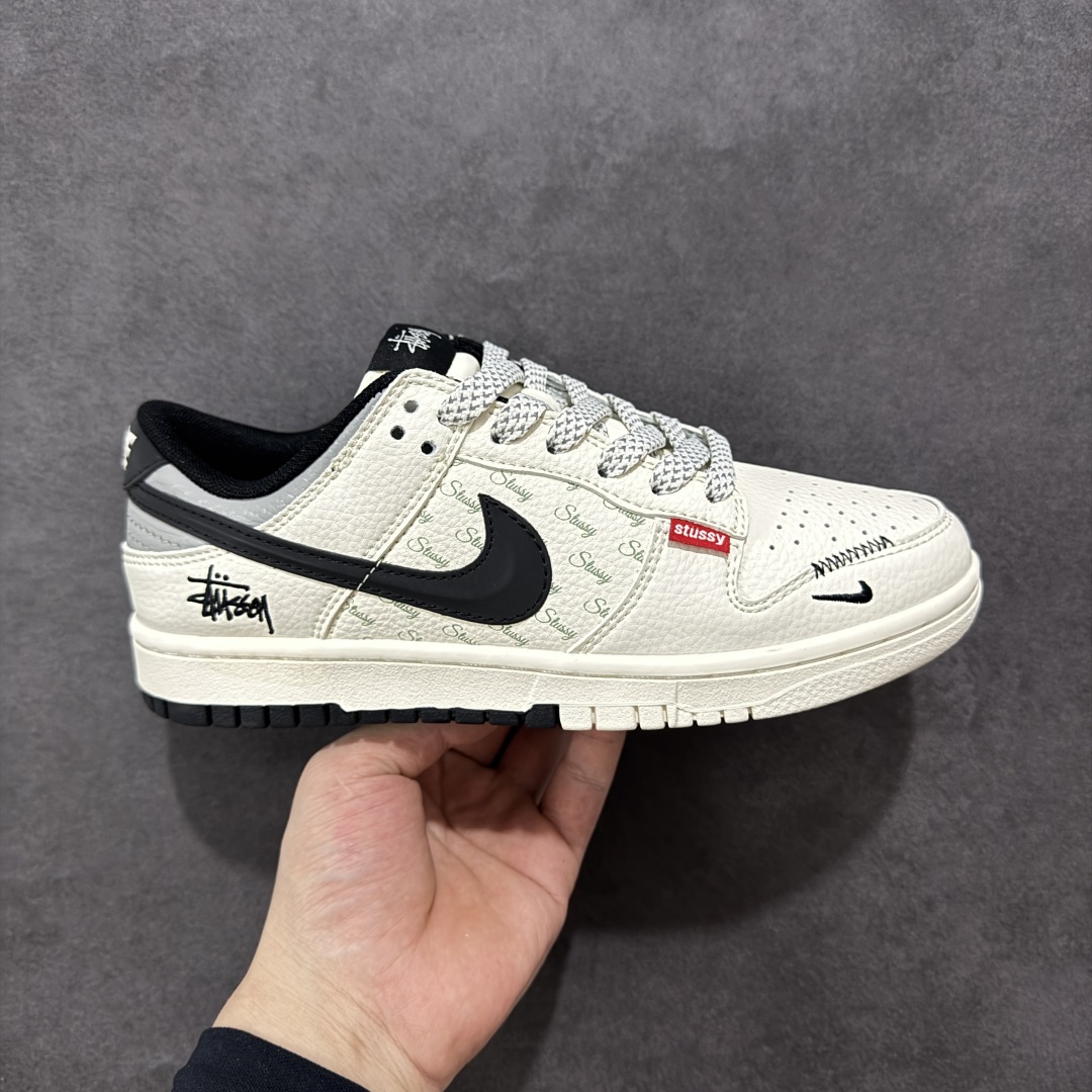  
【定制版】Nike SB Dunk Low 斯图西联名 立体黑勾 周年高端定制 低帮休闲板鞋 XS6