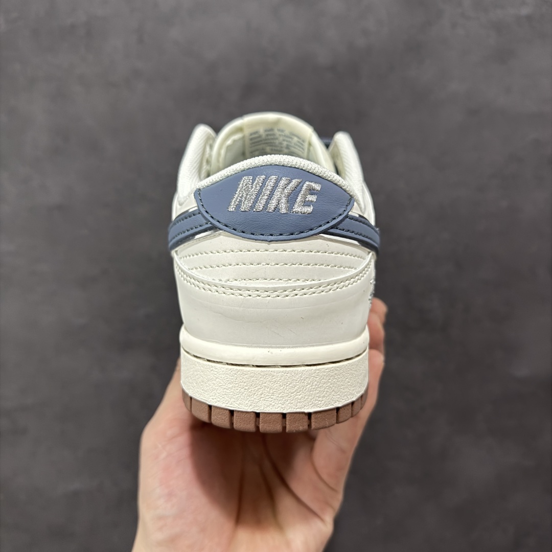  
【定制版】Nike SB Dunk Low 斯图西联名 浅蓝棕 周年高端定制 低帮休闲板鞋 ZH25