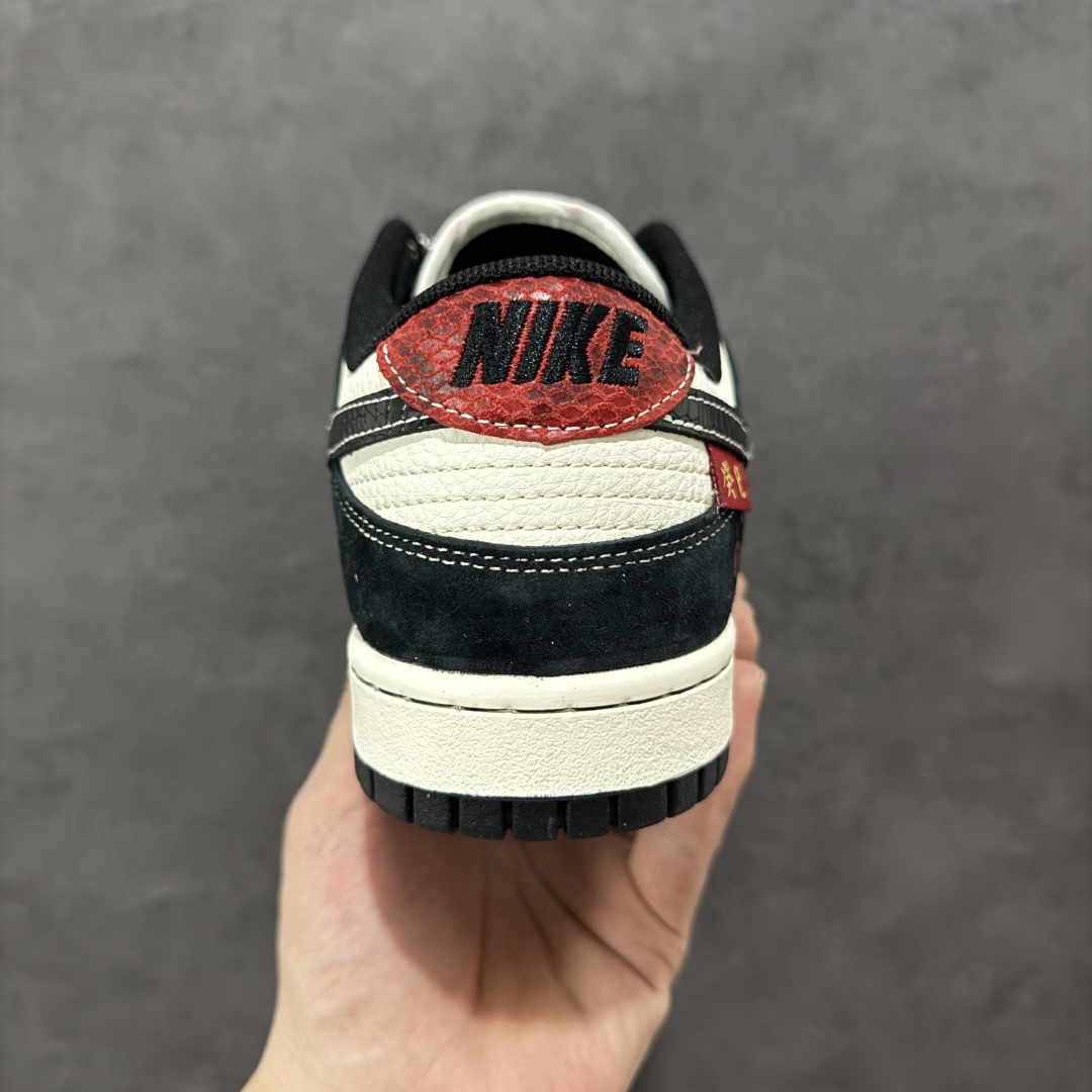  
【定制版】Nike SB Dunk Low 蛇年系列 黑鳞黑勾 周年高端定制 低帮休闲板鞋 YX50