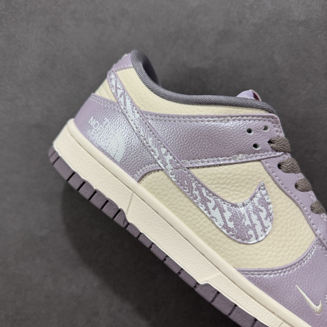  
【定制版】Nike SB Dunk Low 北面系列 亮面紫勾 周年高端定制 低帮休闲板鞋 KK13